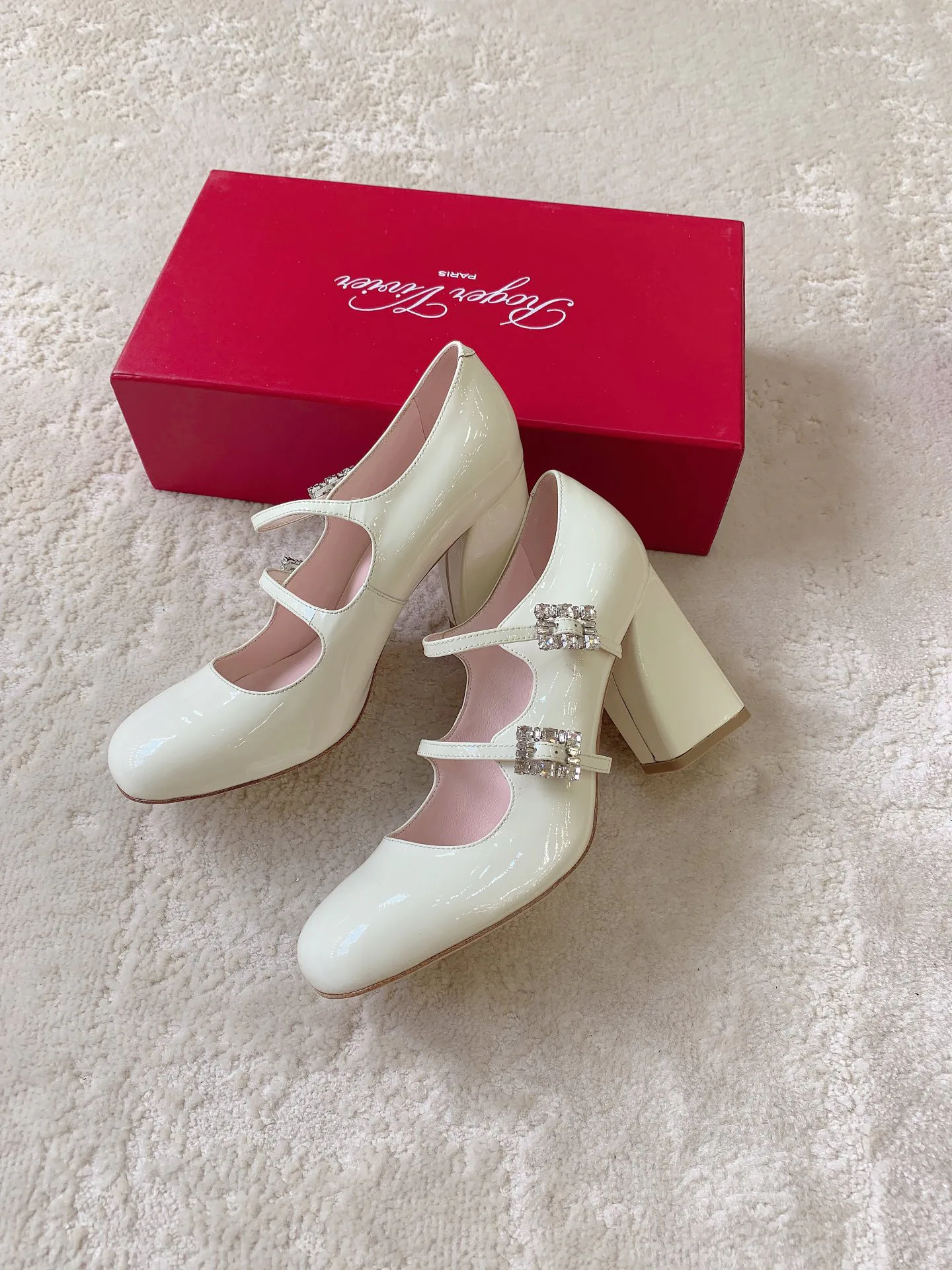 Women's Heels ROGER VIVIER 17745810
