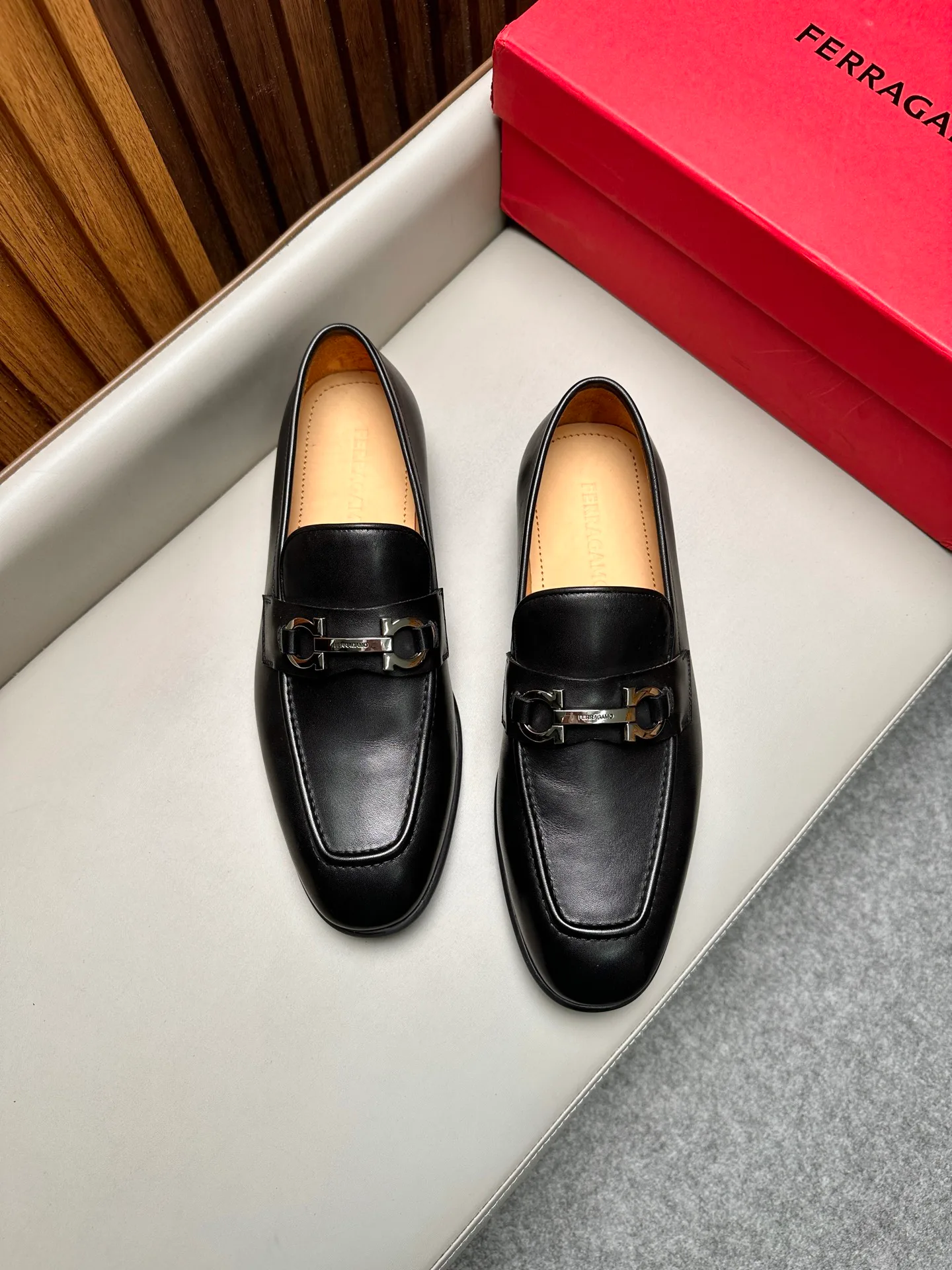 Men's Loafers And Dress Shoes SALVATORE FERRAGAMO 17501276