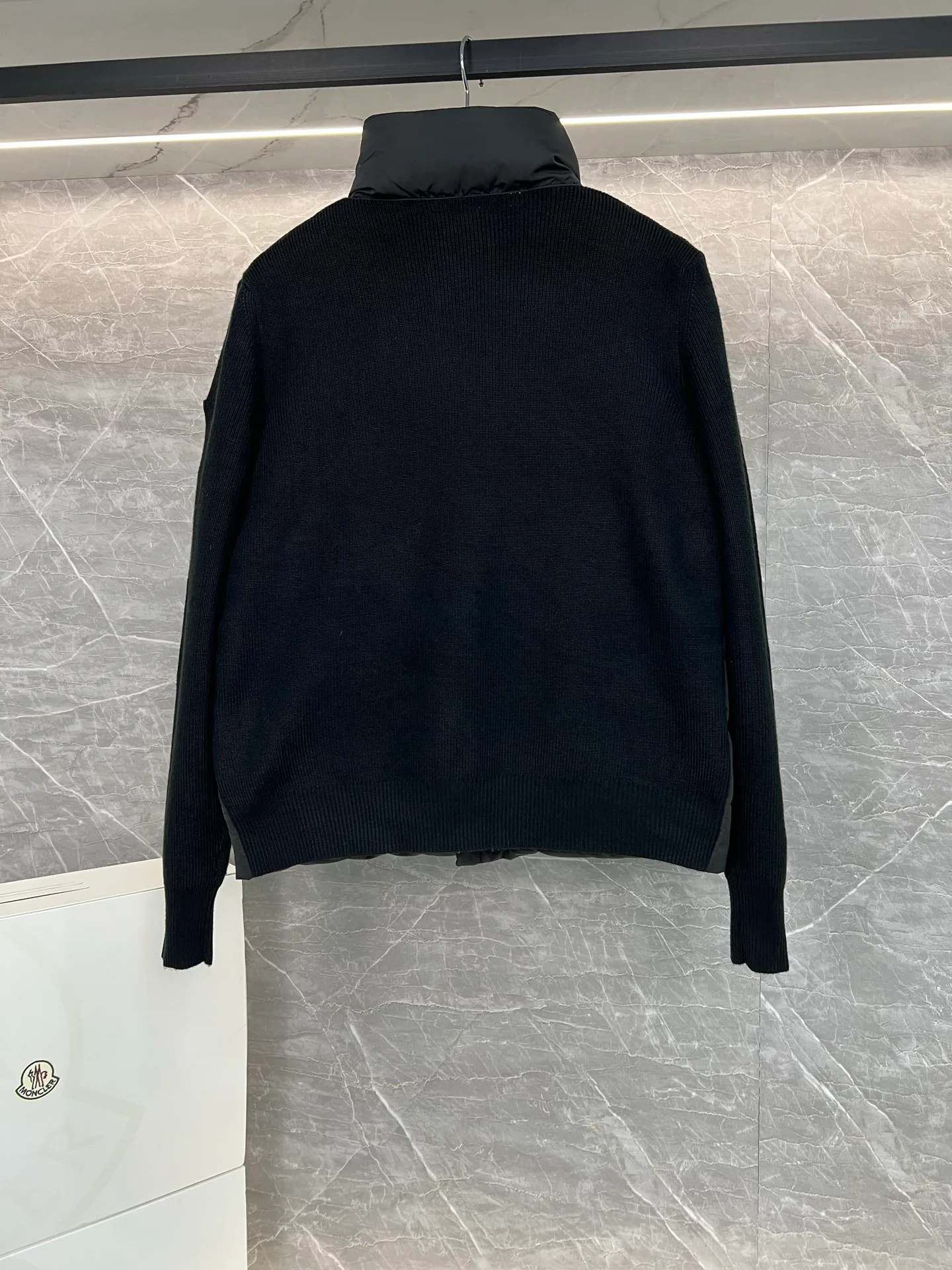 Куртки И Пуховики Мужские Moncler 18599840