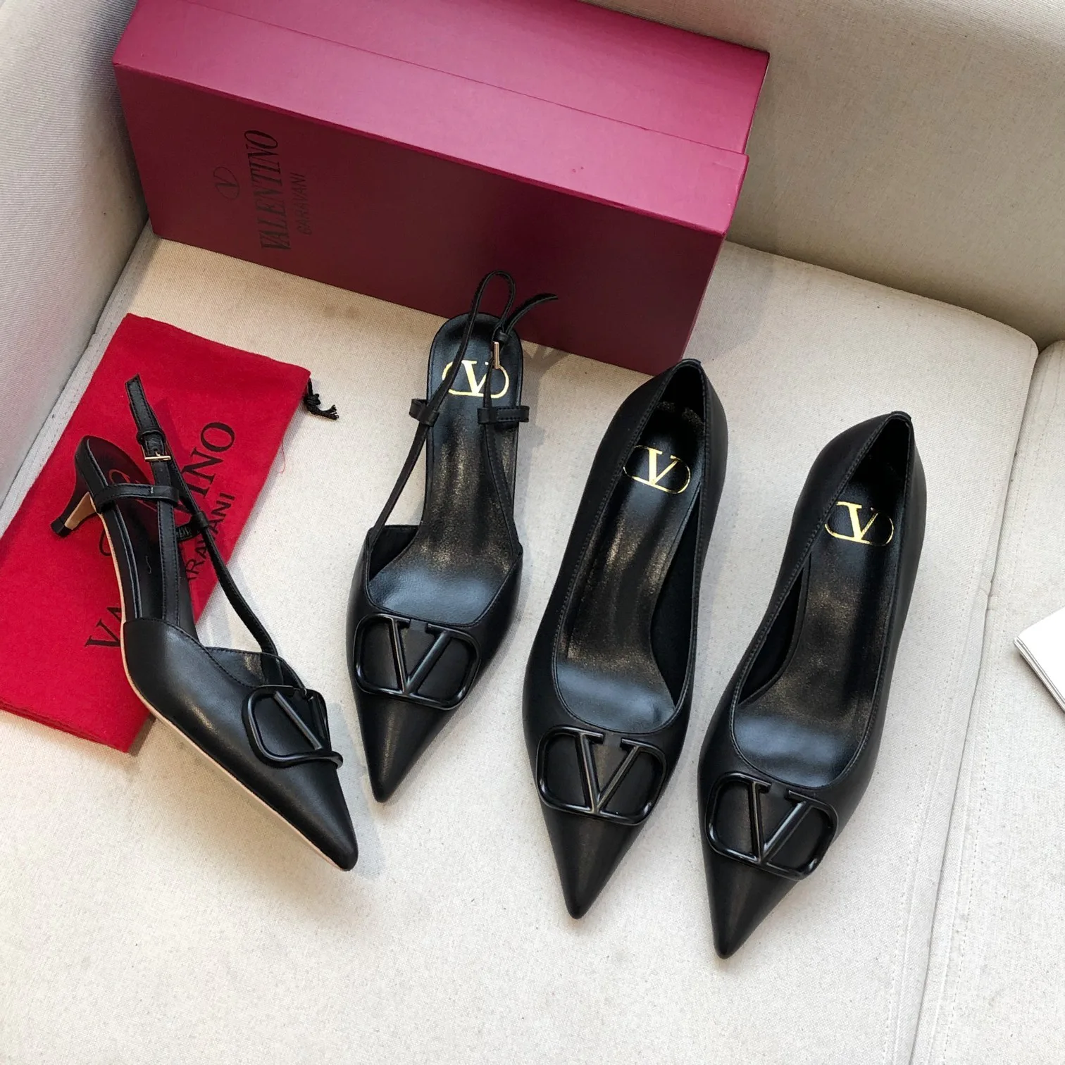 Women's Heels VALENTINO 17956862