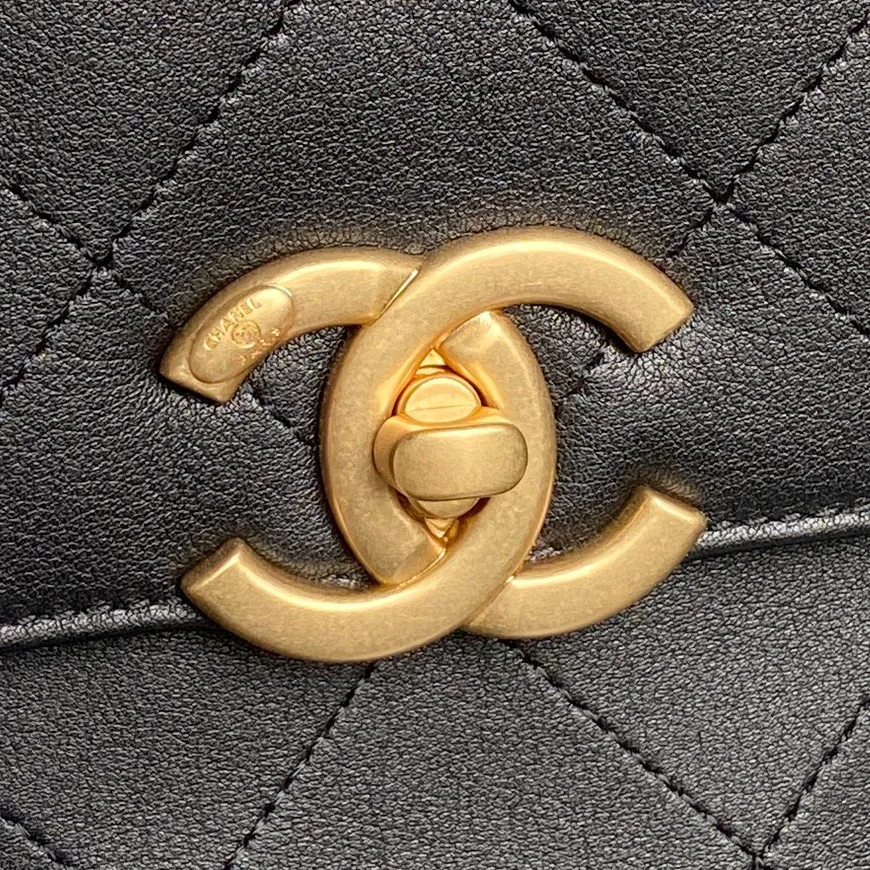 Women's Classic Handbags CHANEL 18000304