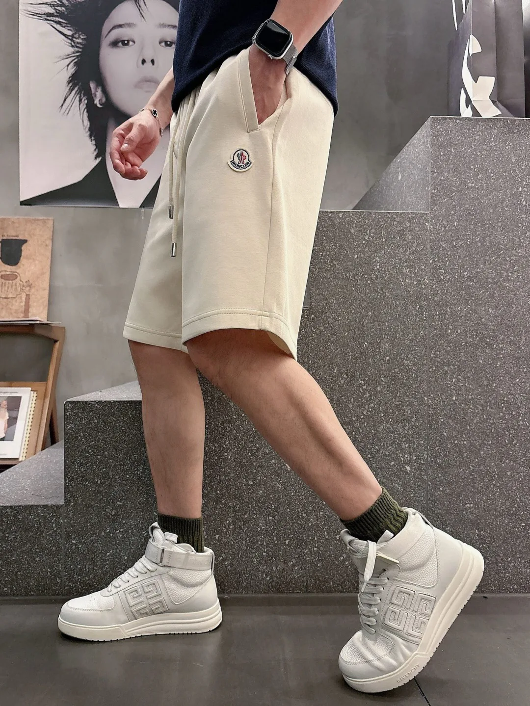 Men's Shorts MONCLER 17468341
