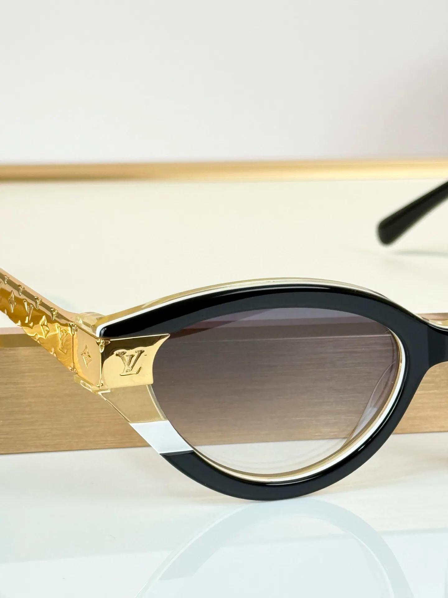 Glasses LOUIS VUITTON 18118329