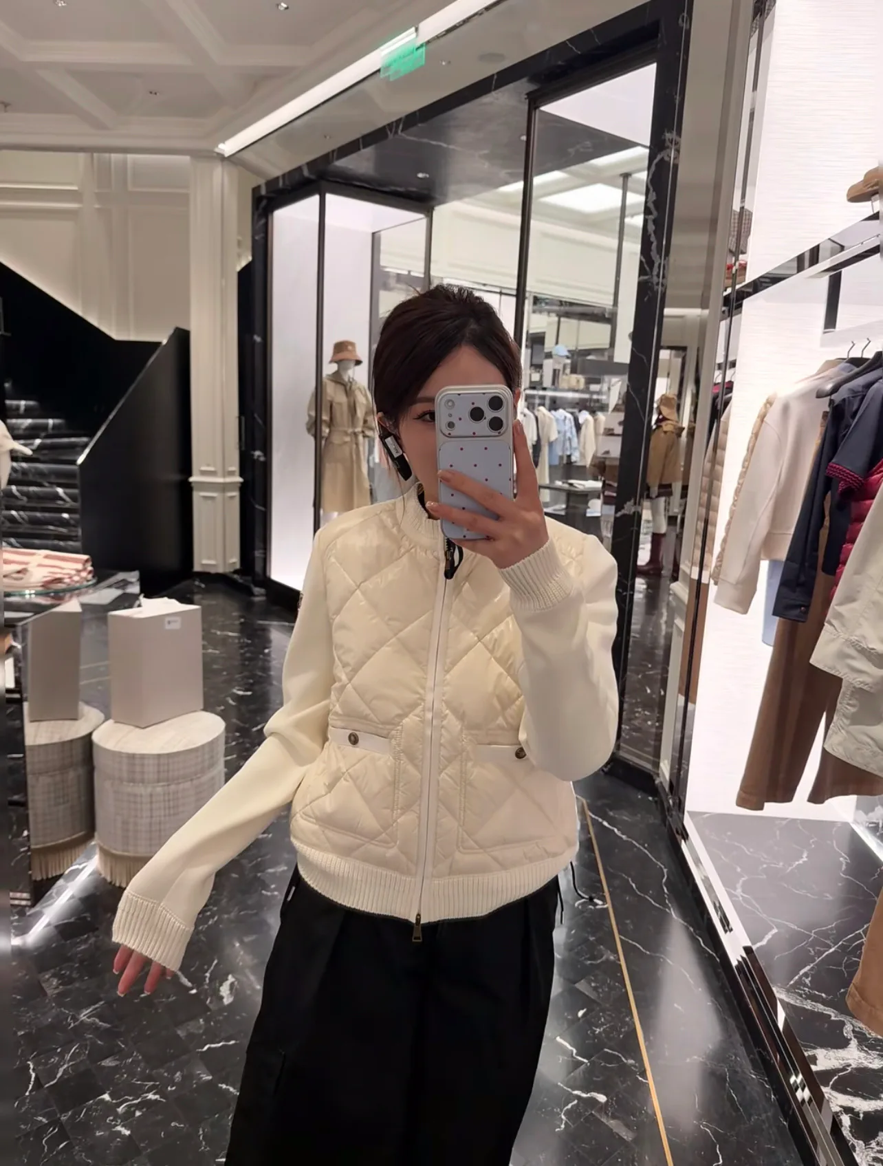 Women's Jackets And Down Jackets MONCLER 18030710