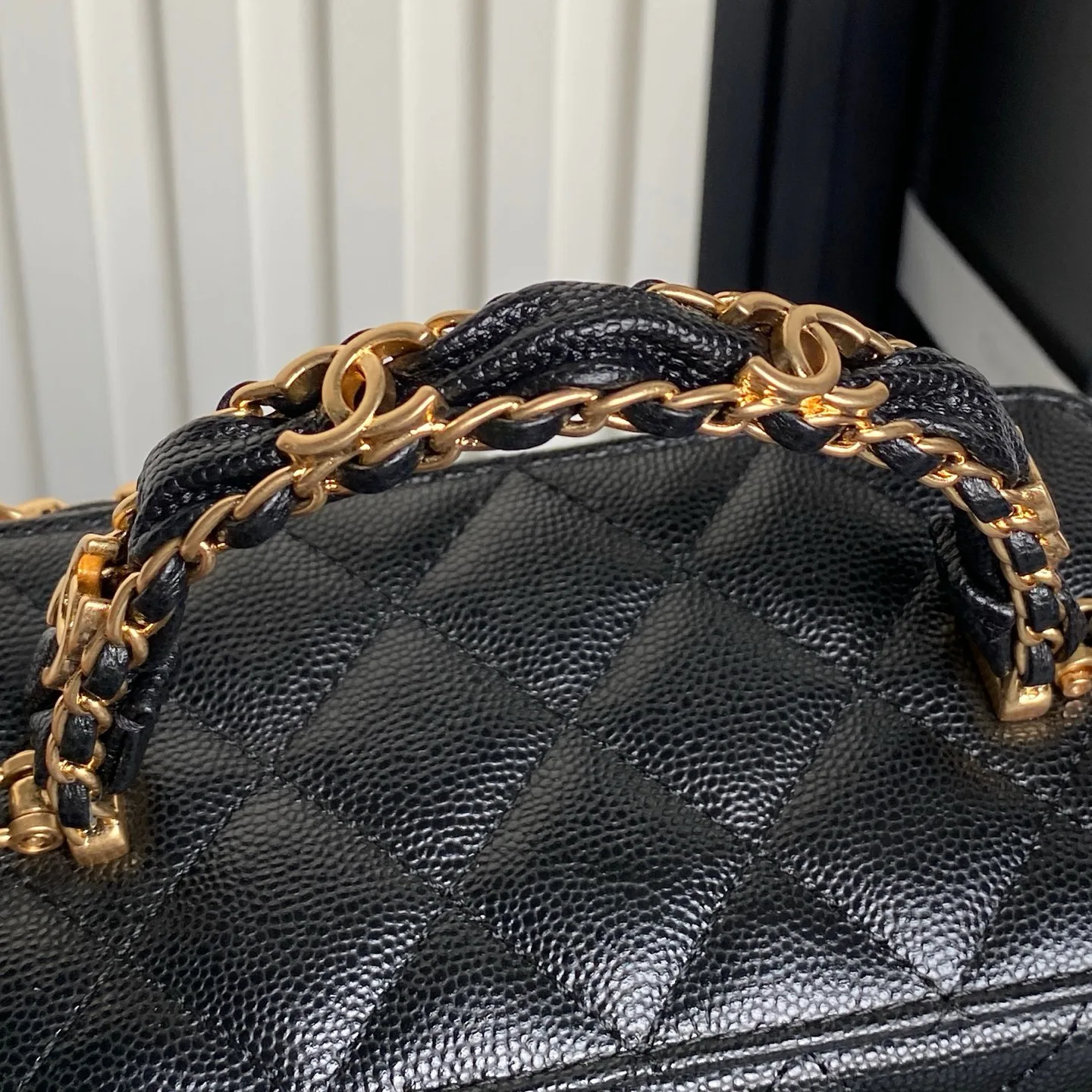 Women's Classic Handbags CHANEL 17364571