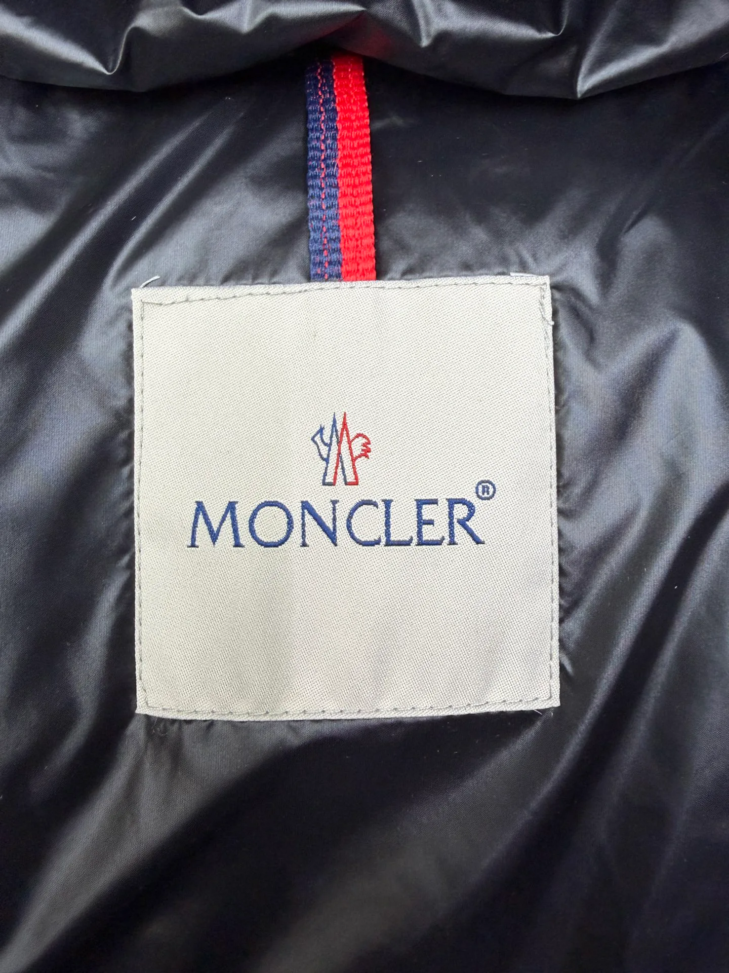 Women's Jackets And Down Jackets MONCLER 17801606