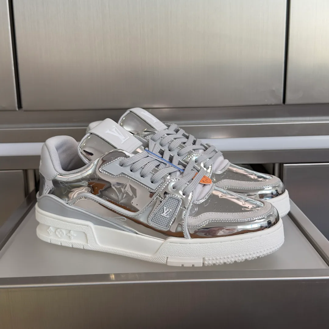 Men's Sneakers LOUIS VUITTON 17483741