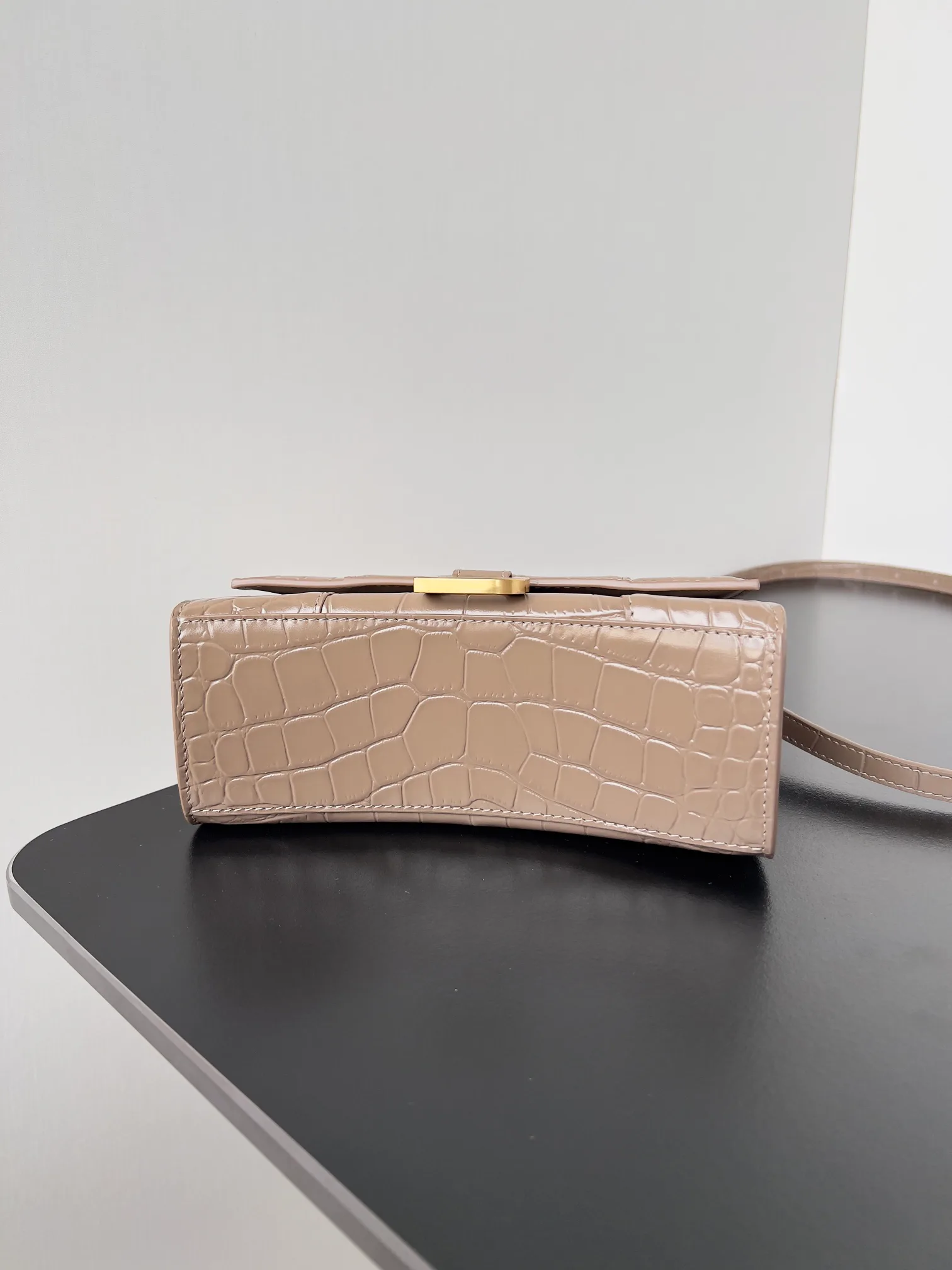Классические Сумки Женские Balenciaga 18619527