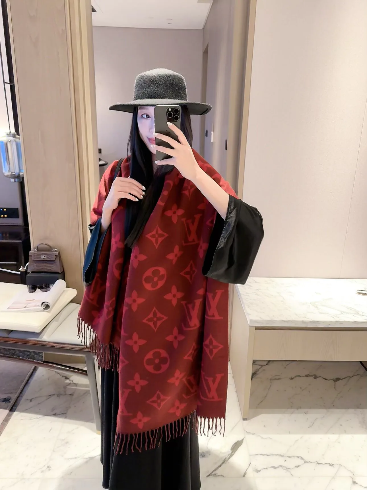 Scarves LOUIS VUITTON 18322510