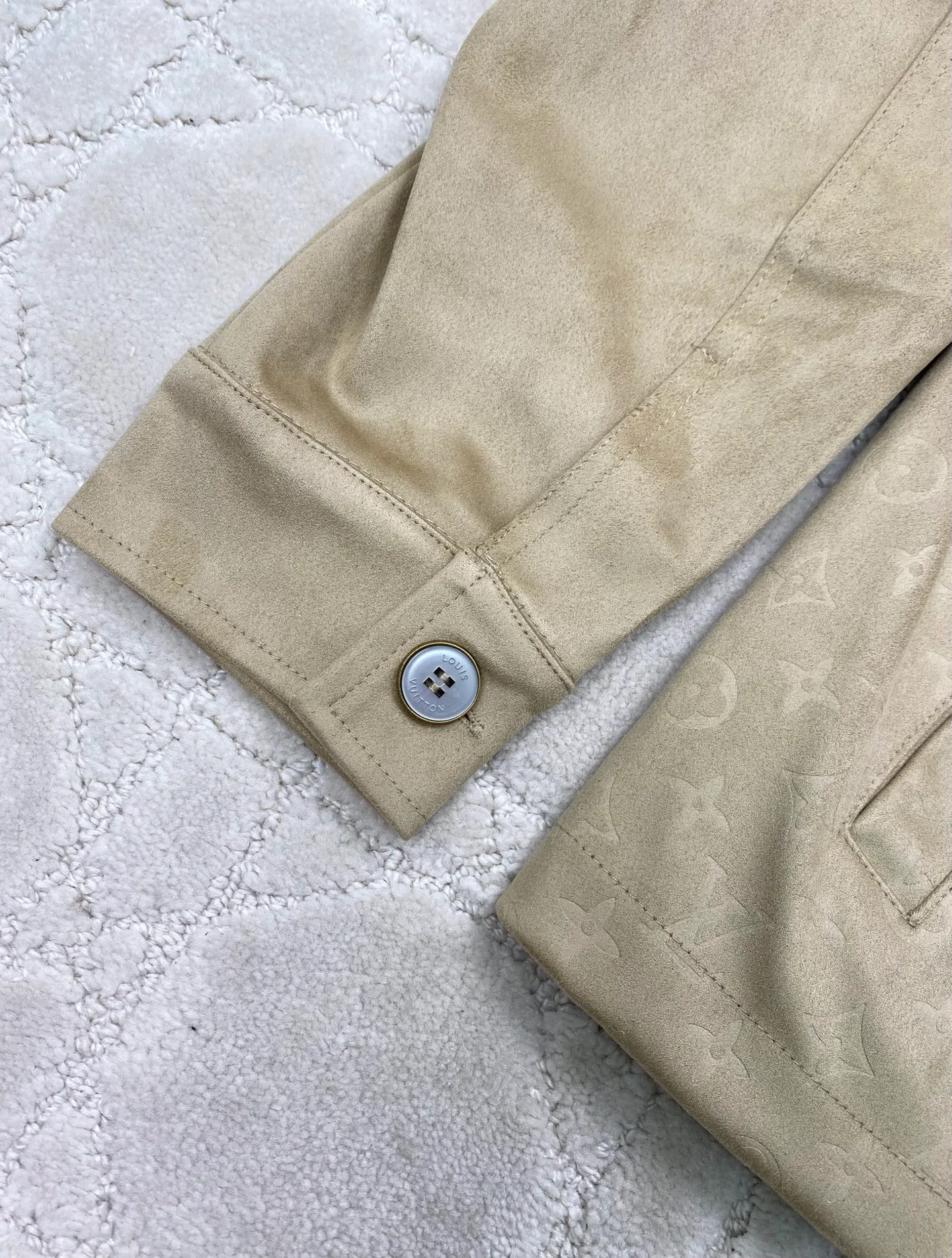 Men's Jackets And Down Jackets LOUIS VUITTON 18074035