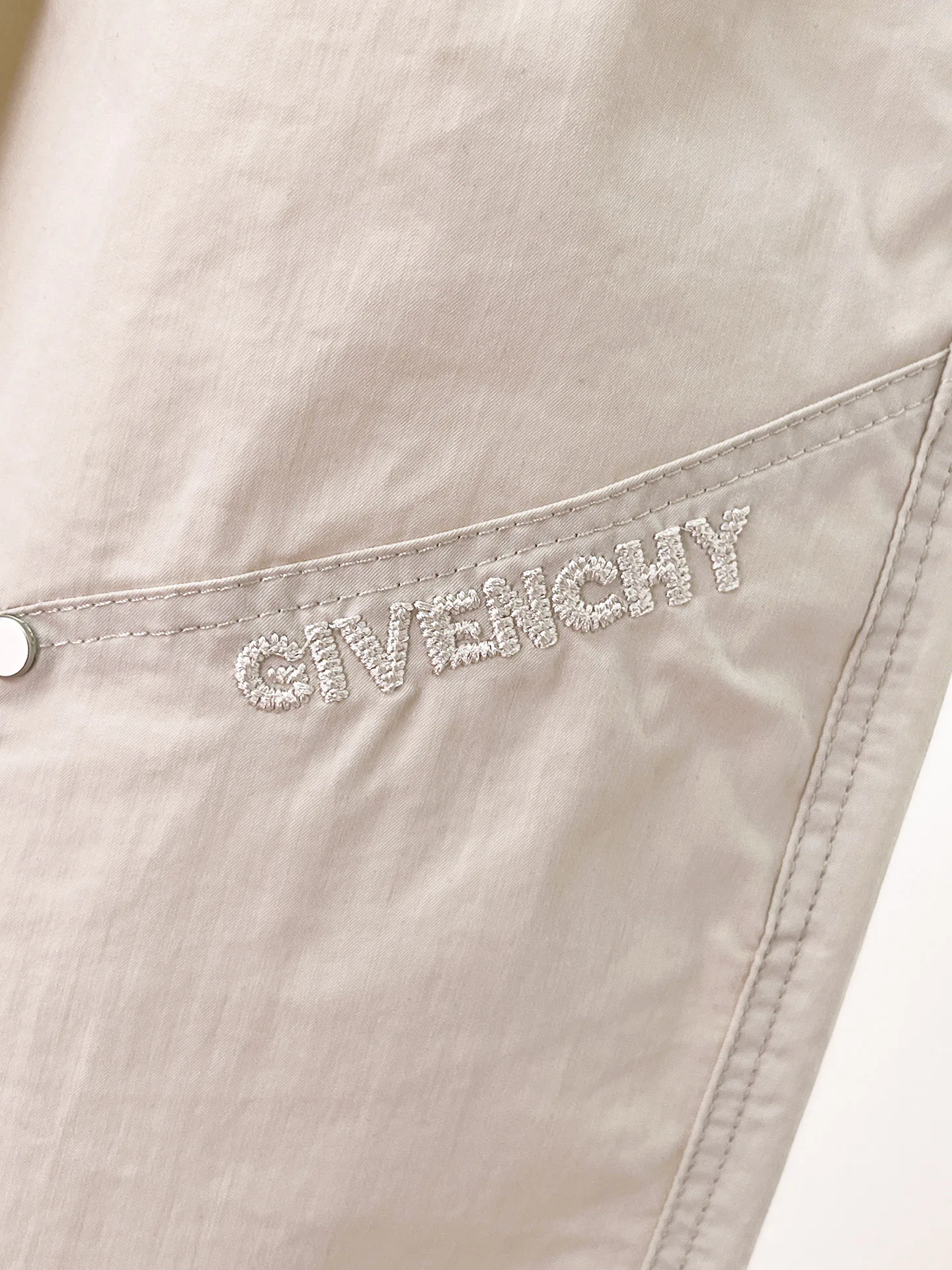 Men's Trousers GIVENCHY 18399316