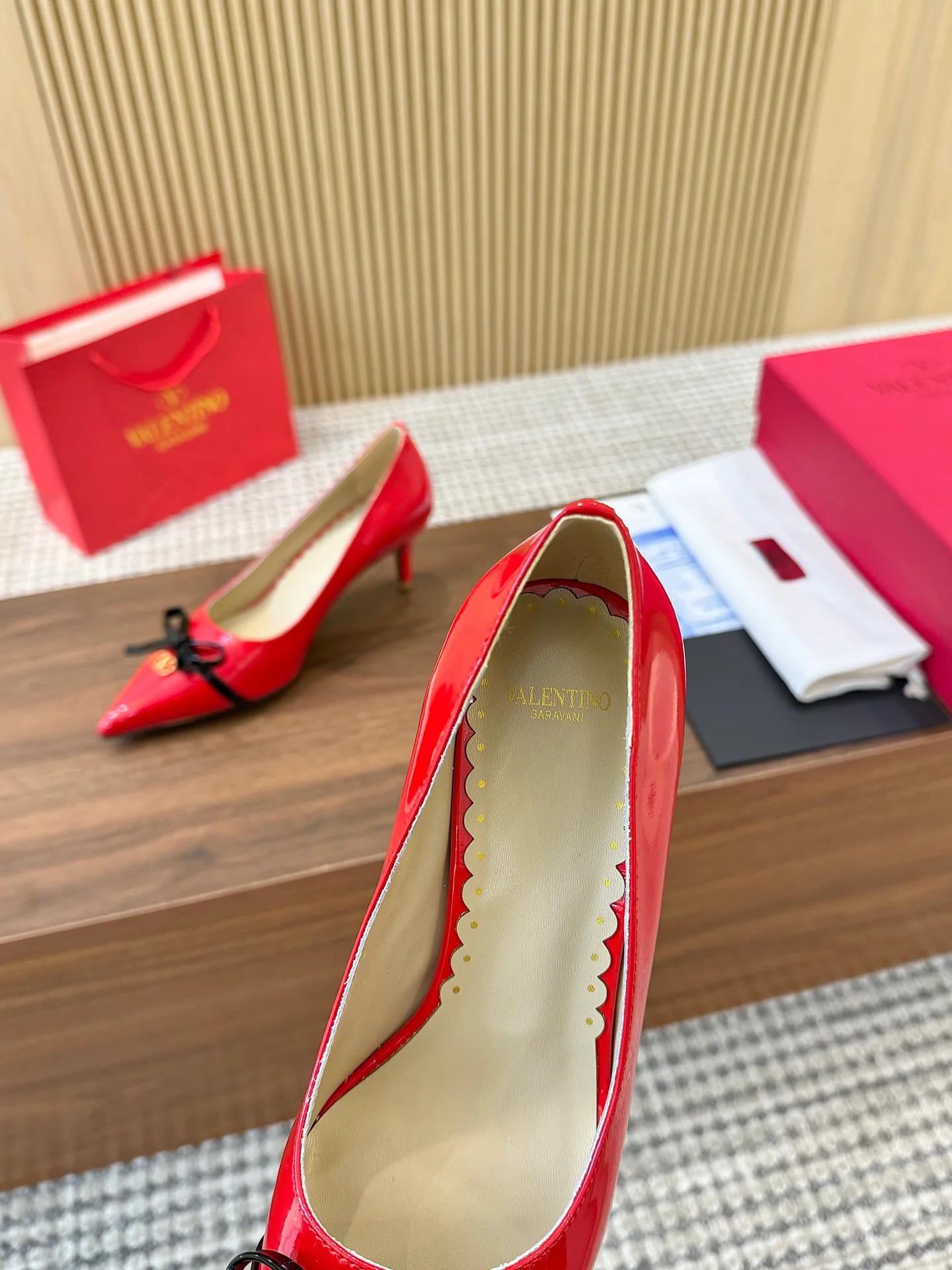Women's Heels VALENTINO 17956888