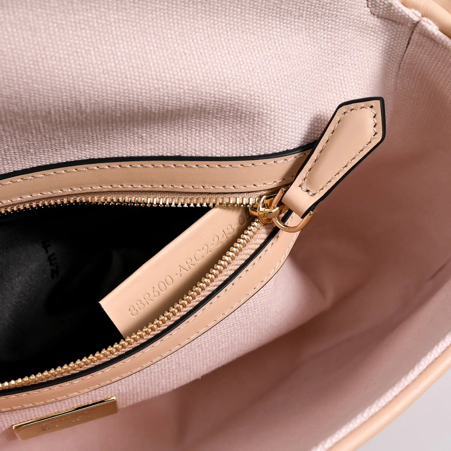 Women's Classic Handbags FENDI 18004262