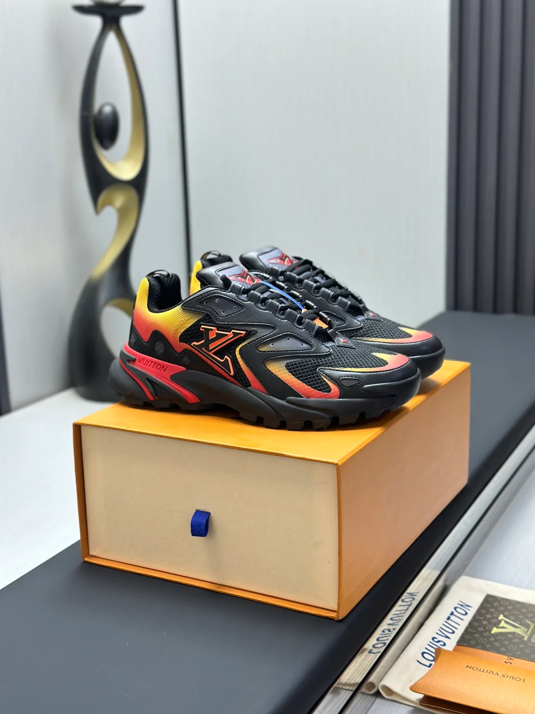 Men's Sneakers LOUIS VUITTON 18211987