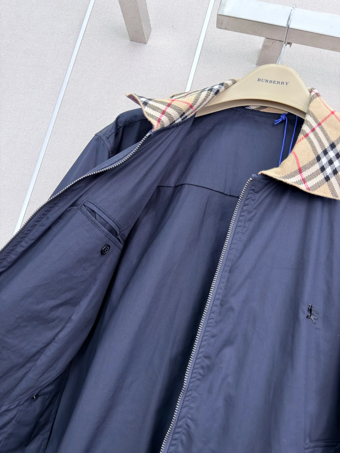 Women's Jackets And Down Jackets BURBERRY 17893584