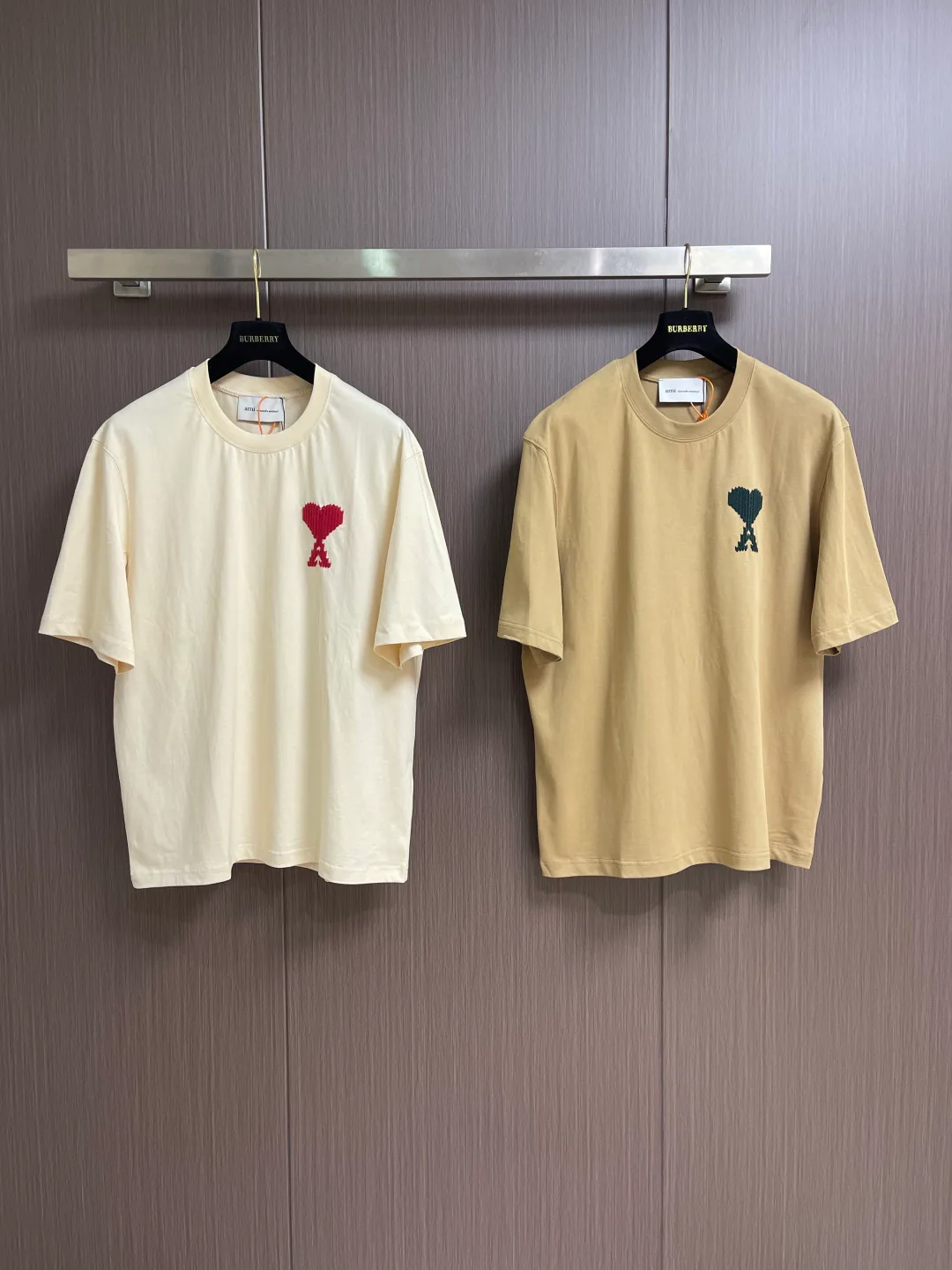 Women's T-Shirts AMI PARIS 18191317