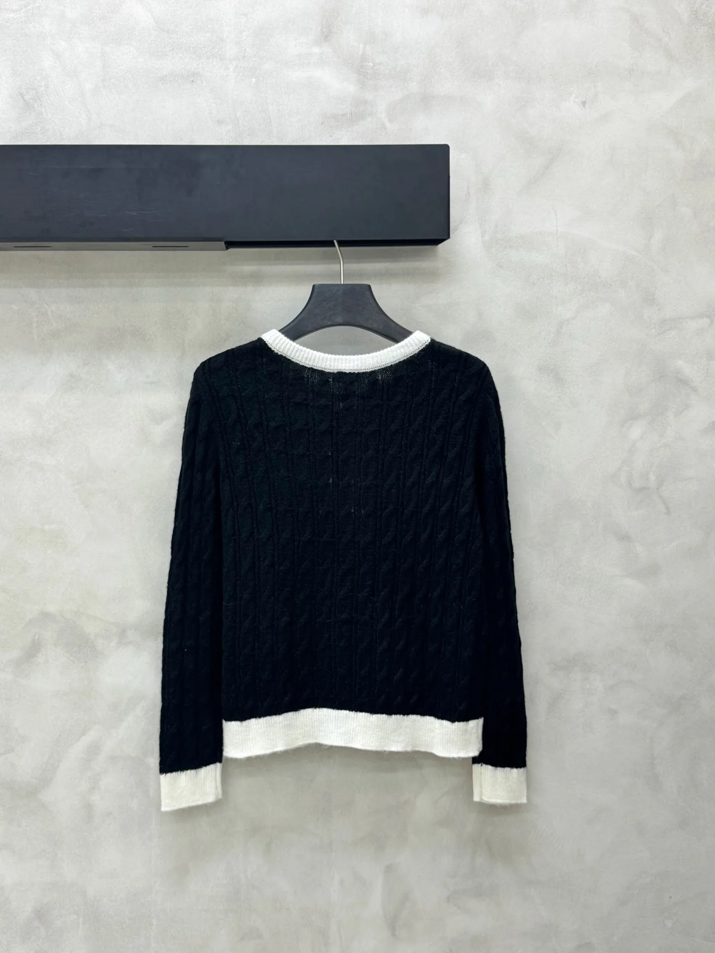 Women's Jumpers And Sweaters CHANEL 18130960
