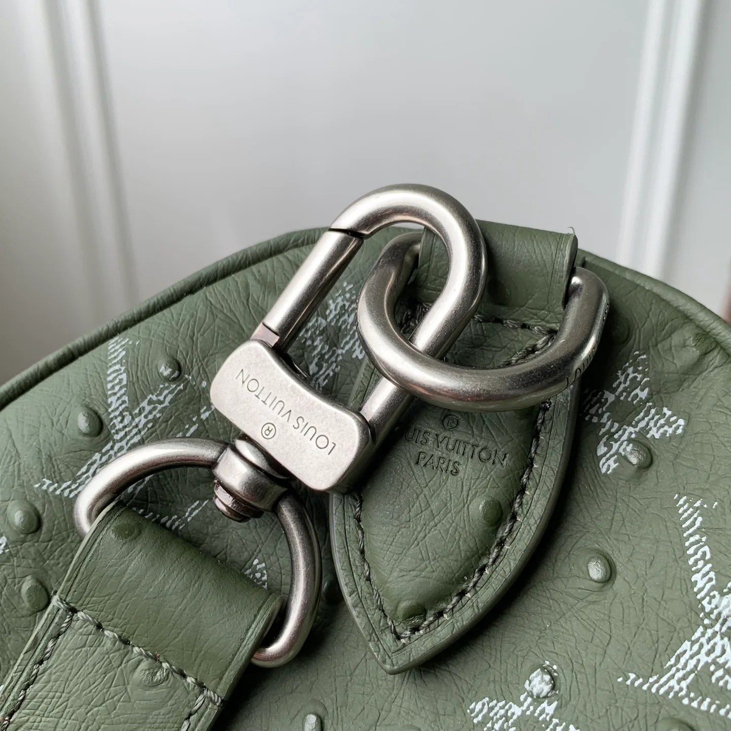 Women's Classic Handbags LOUIS VUITTON 18147447