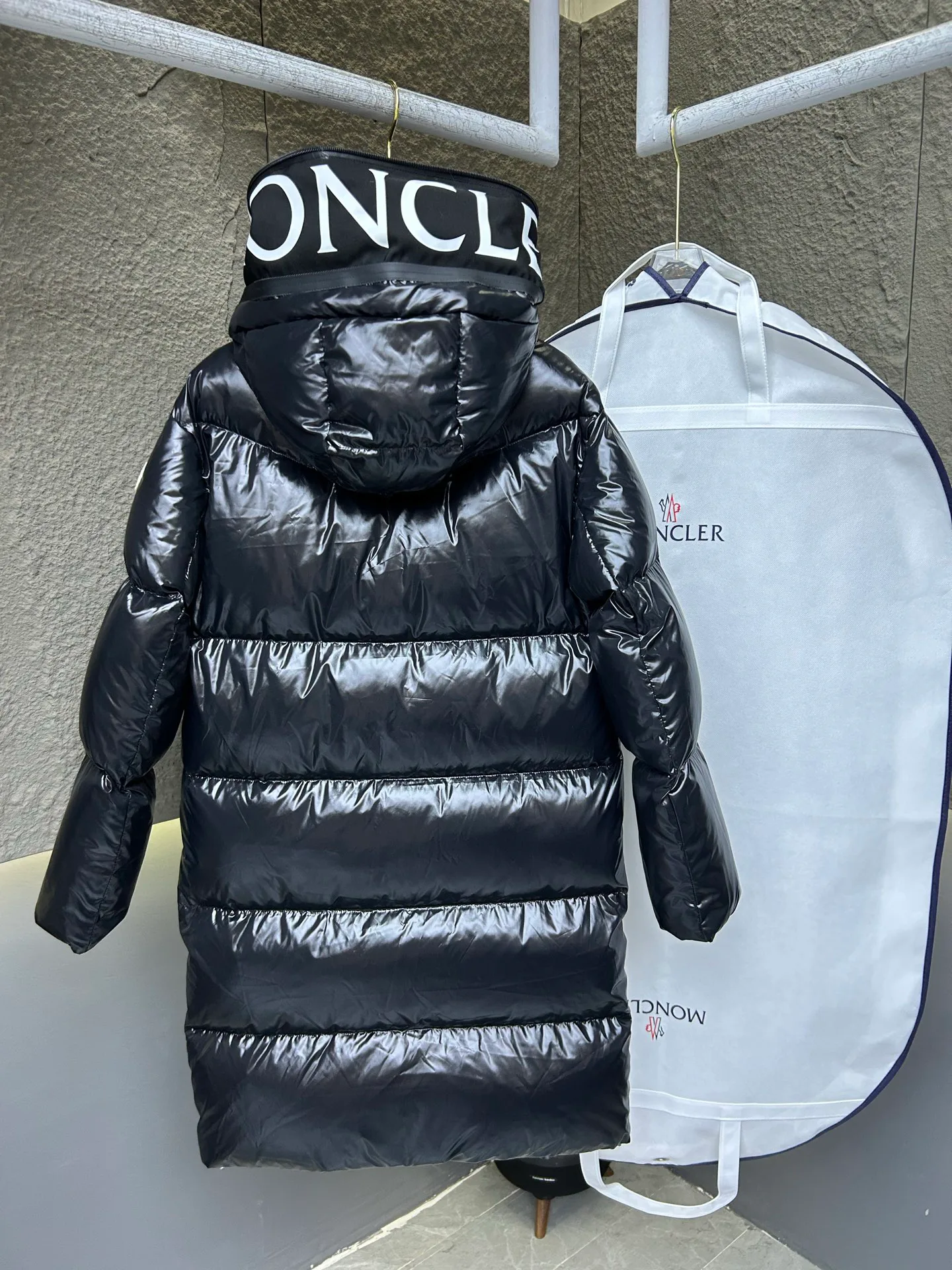 Women's Jackets And Down Jackets MONCLER 17810370