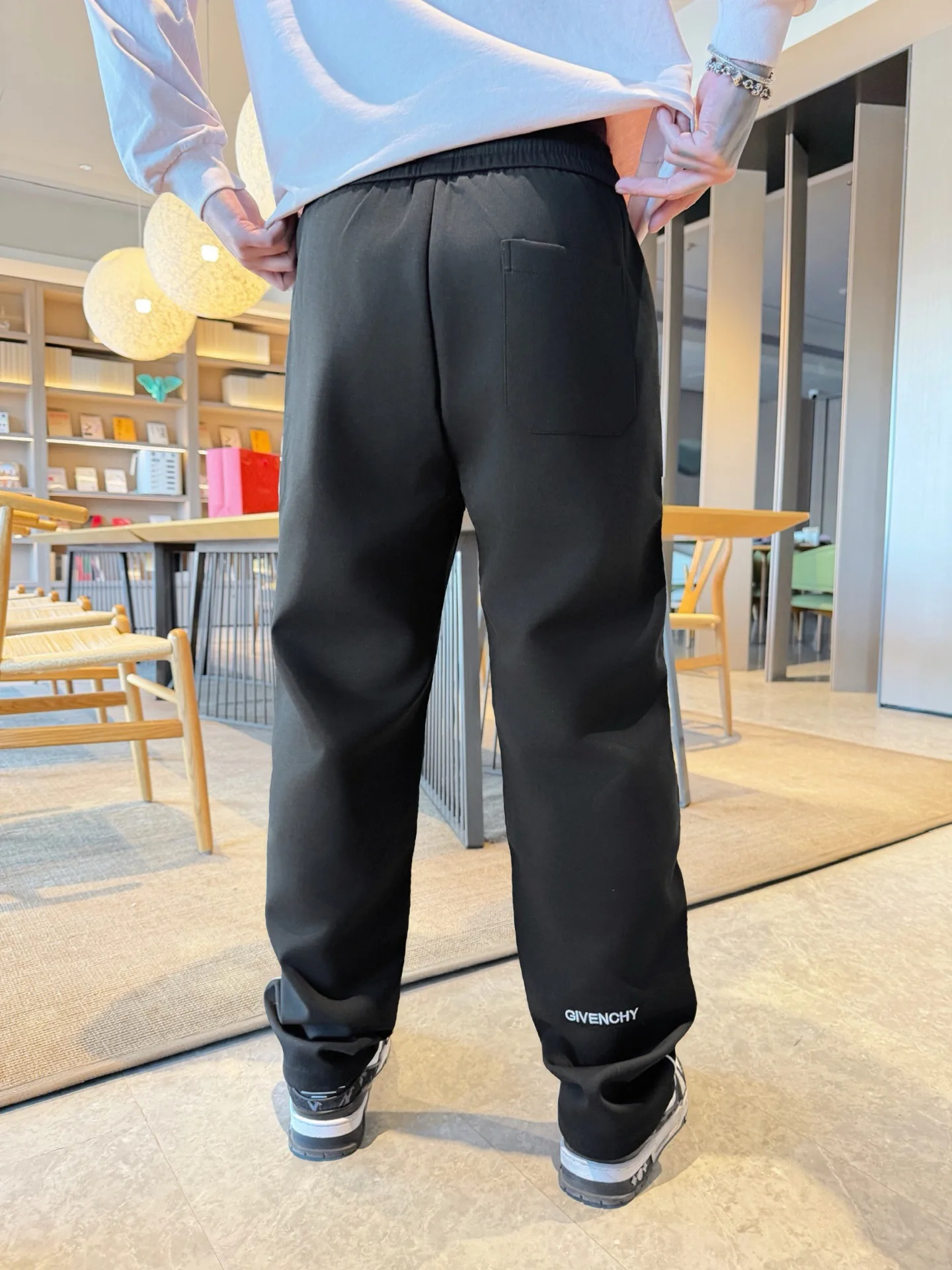 Men's Trousers GIVENCHY 18345836