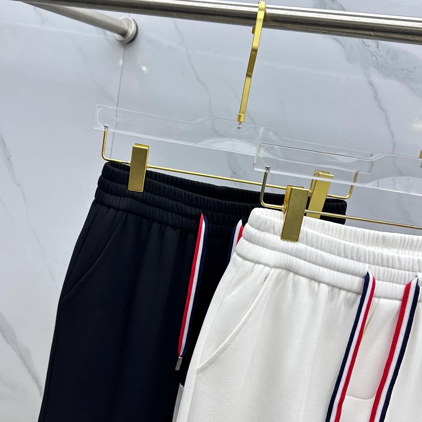 Men's Trousers MONCLER 18246680