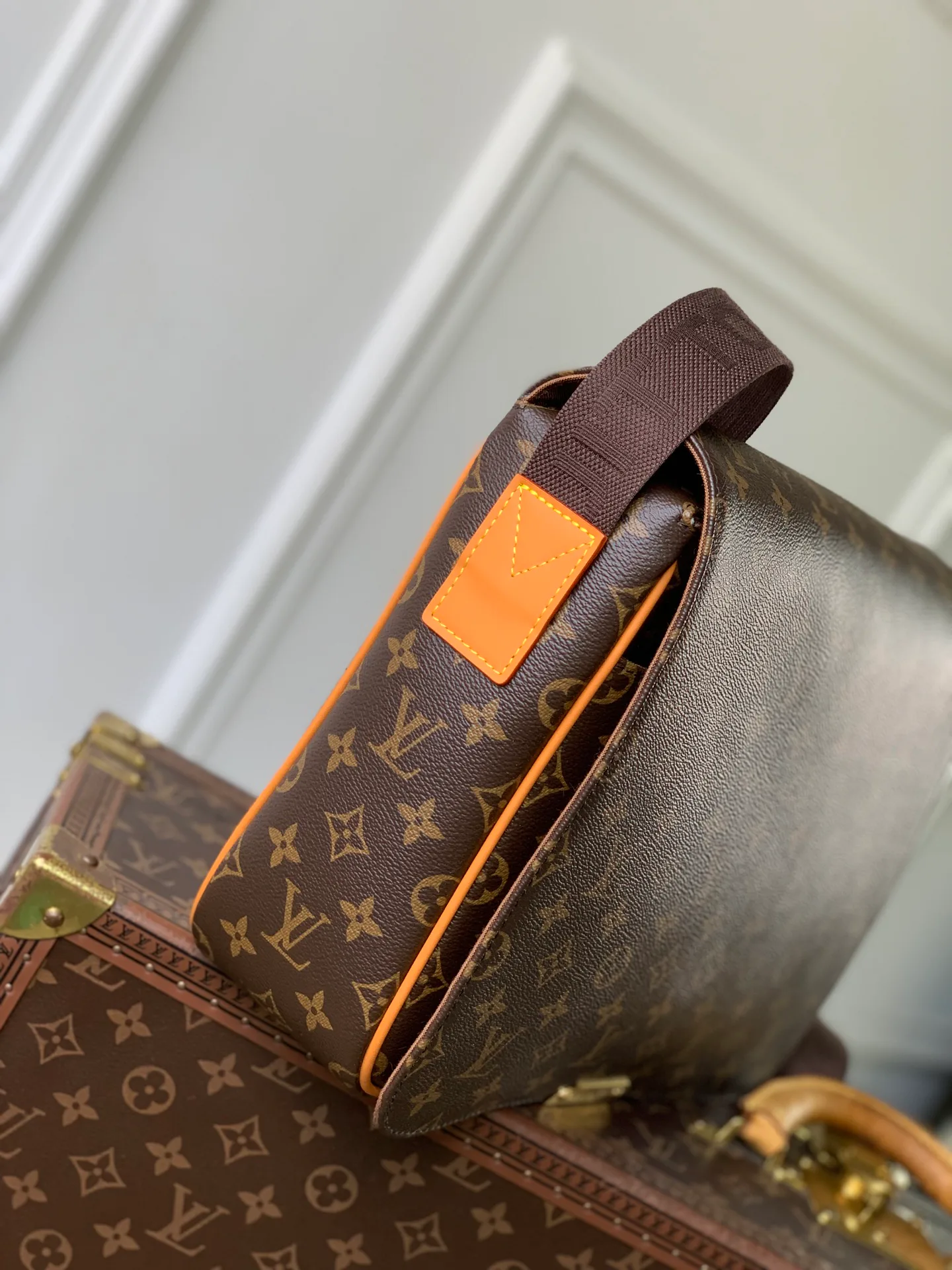 Women's Classic Handbags LOUIS VUITTON 18147474
