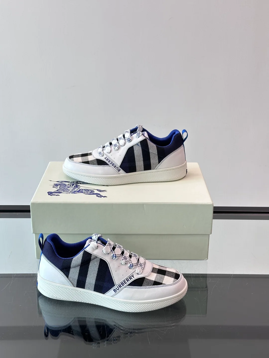 Men's Sneakers BURBERRY 18449431