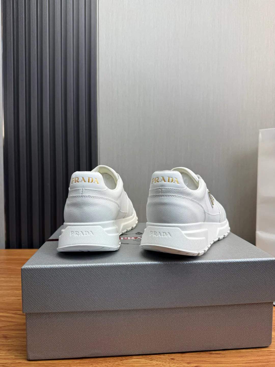 Men's Sneakers PRADA 18418642