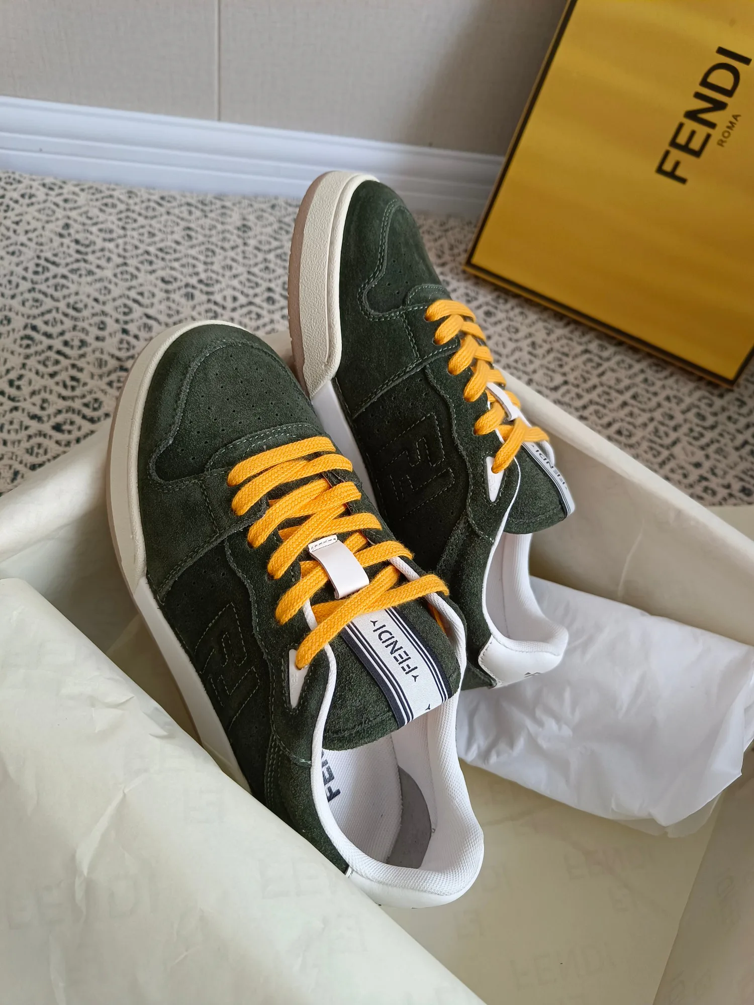 Women's Sneakers FENDI 18425928