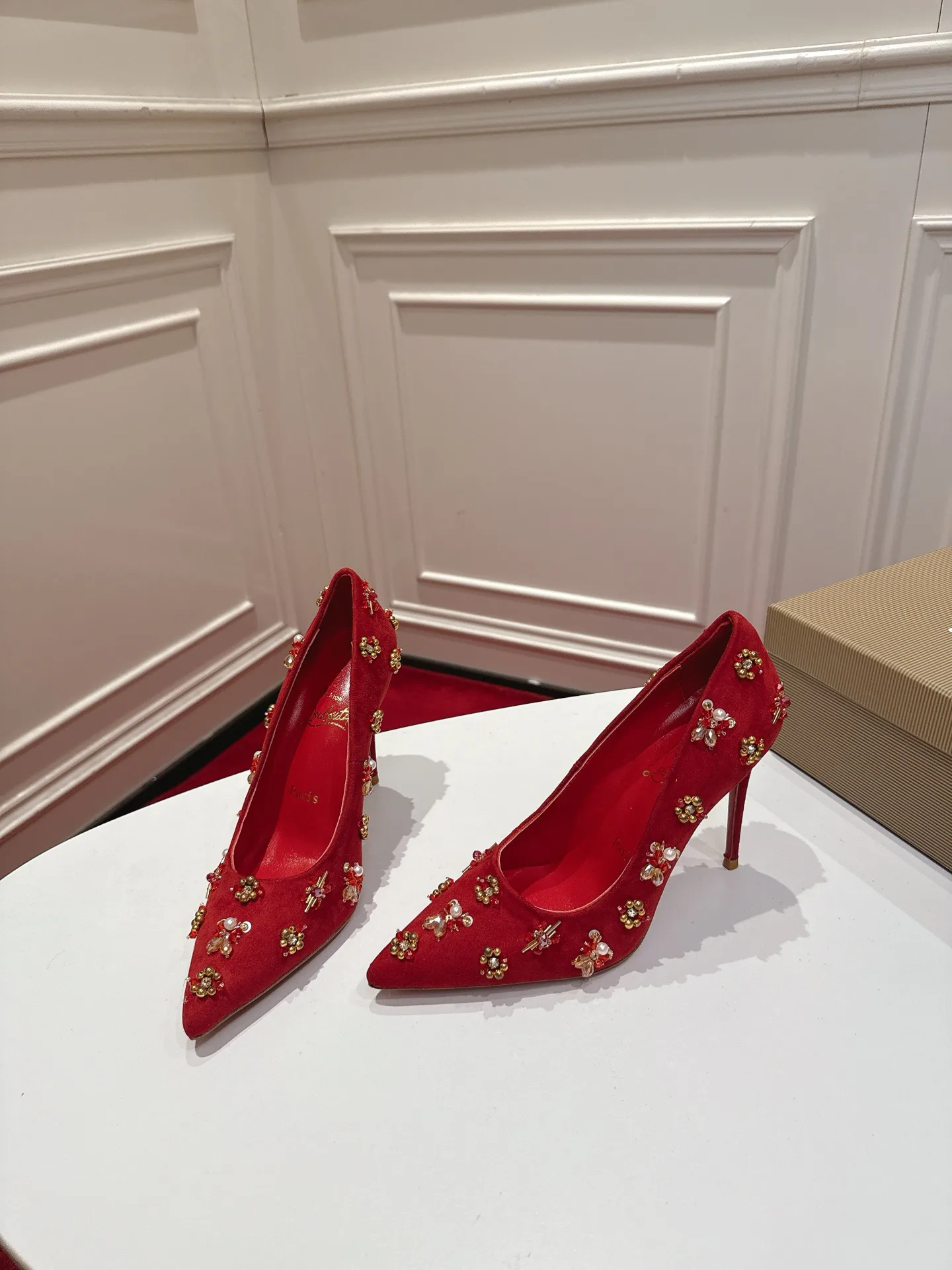 Women's Heels CHRISTIAN LOUBOUTIN 17057835