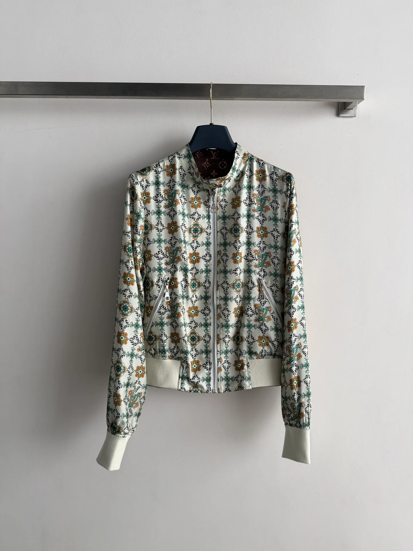 Women's Jackets And Down Jackets LOUIS VUITTON 17307665