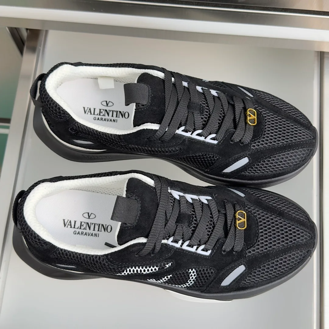 Men's Sneakers VALENTINO 17603076