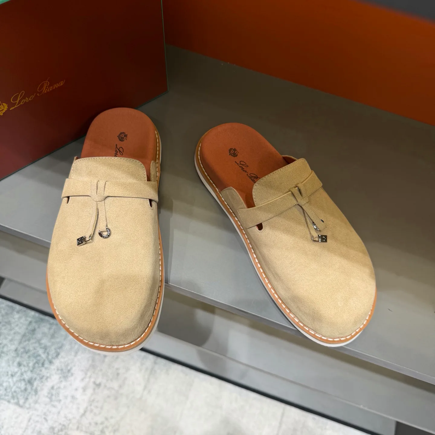 Women's Mules And Clogs LORO PIANA 18400755