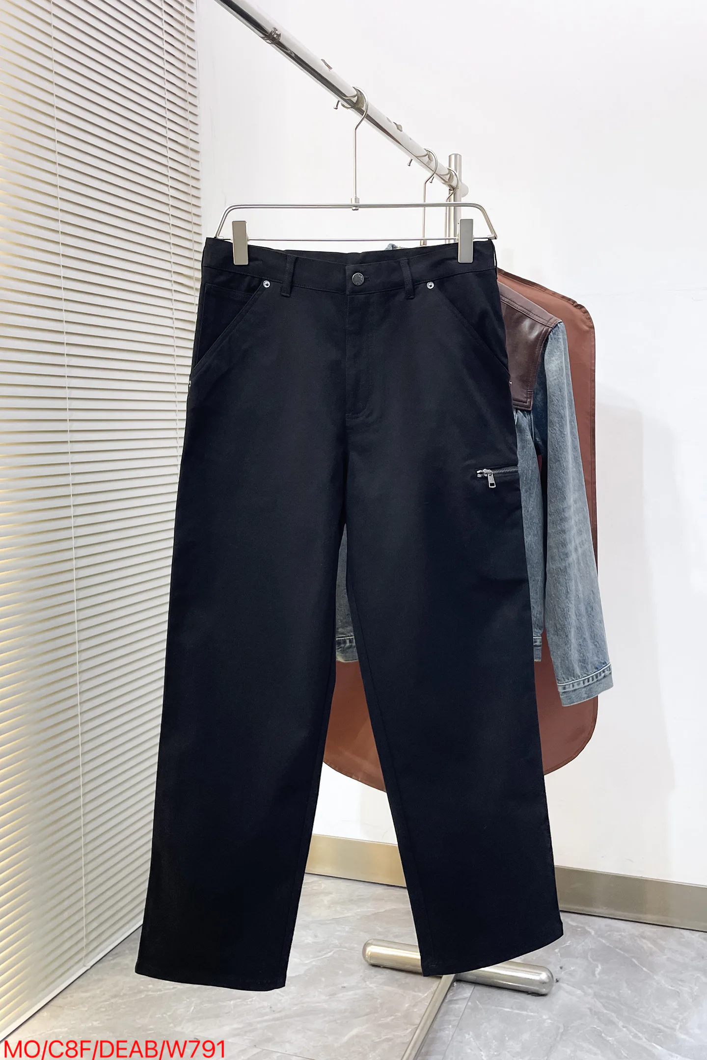 Men's Trousers MONCLER 18392115