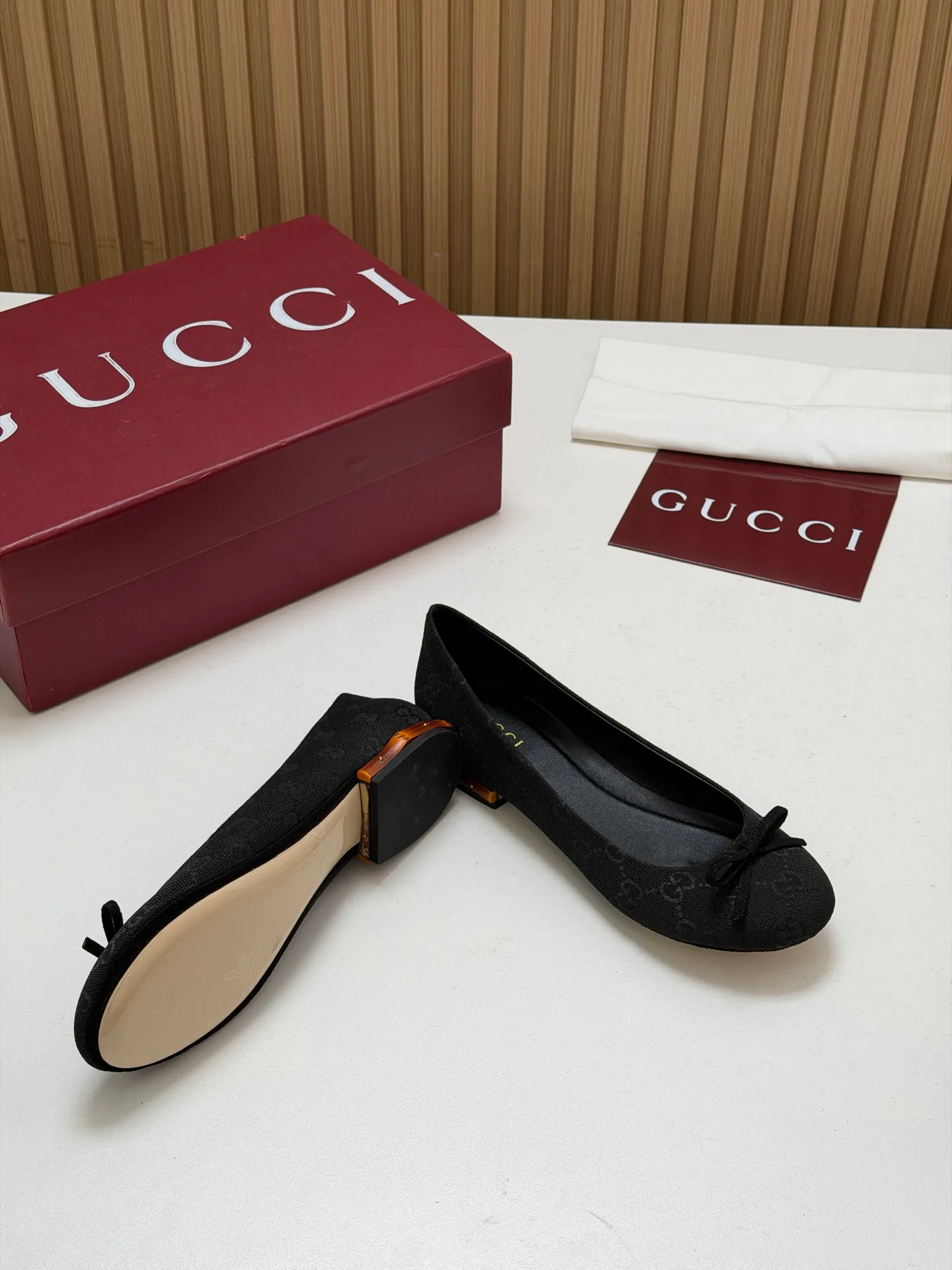 Women's Ballet Flats GUCCI 18396253