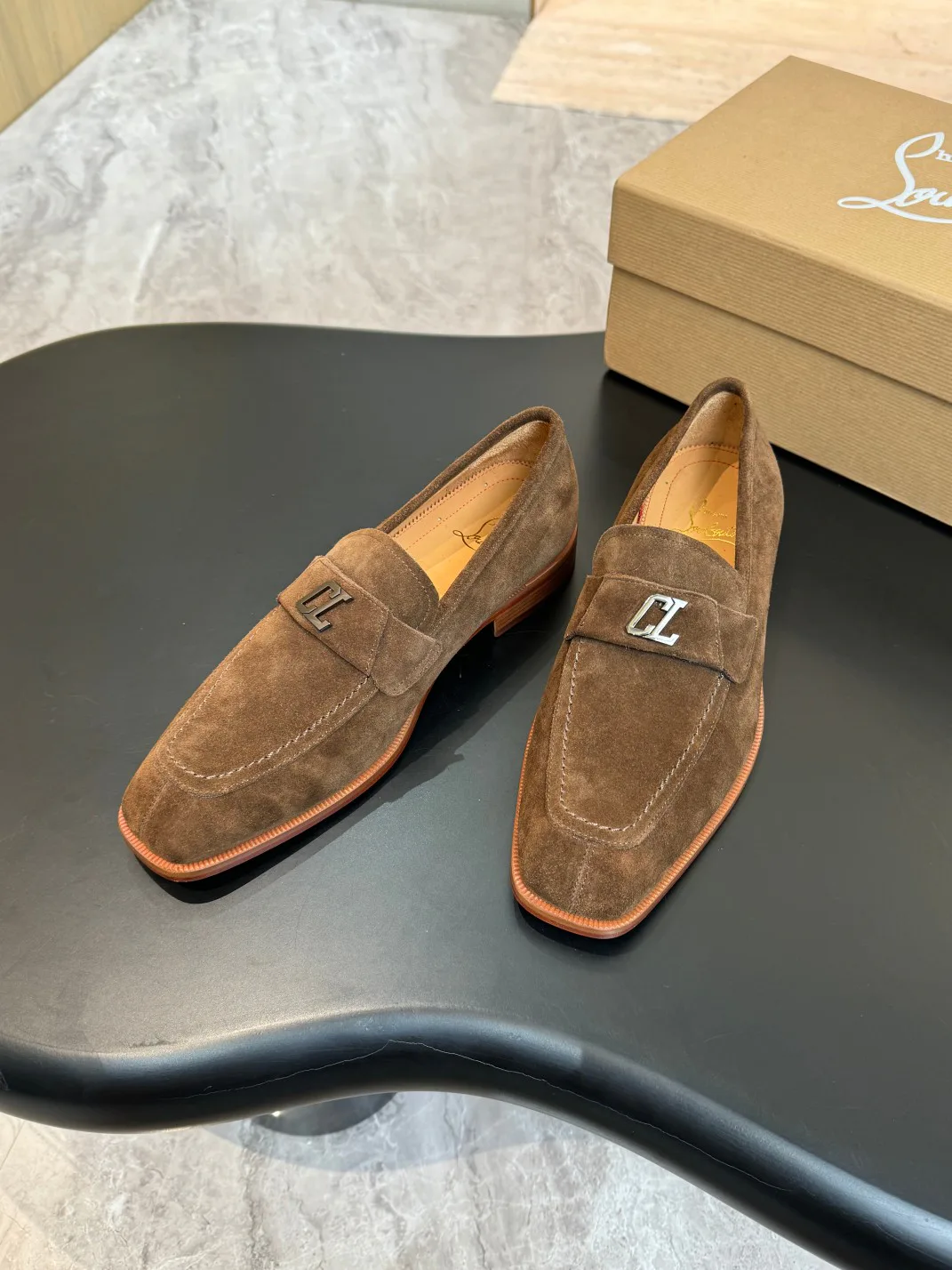 Men's Loafers And Dress Shoes CHRISTIAN LOUBOUTIN 18017852