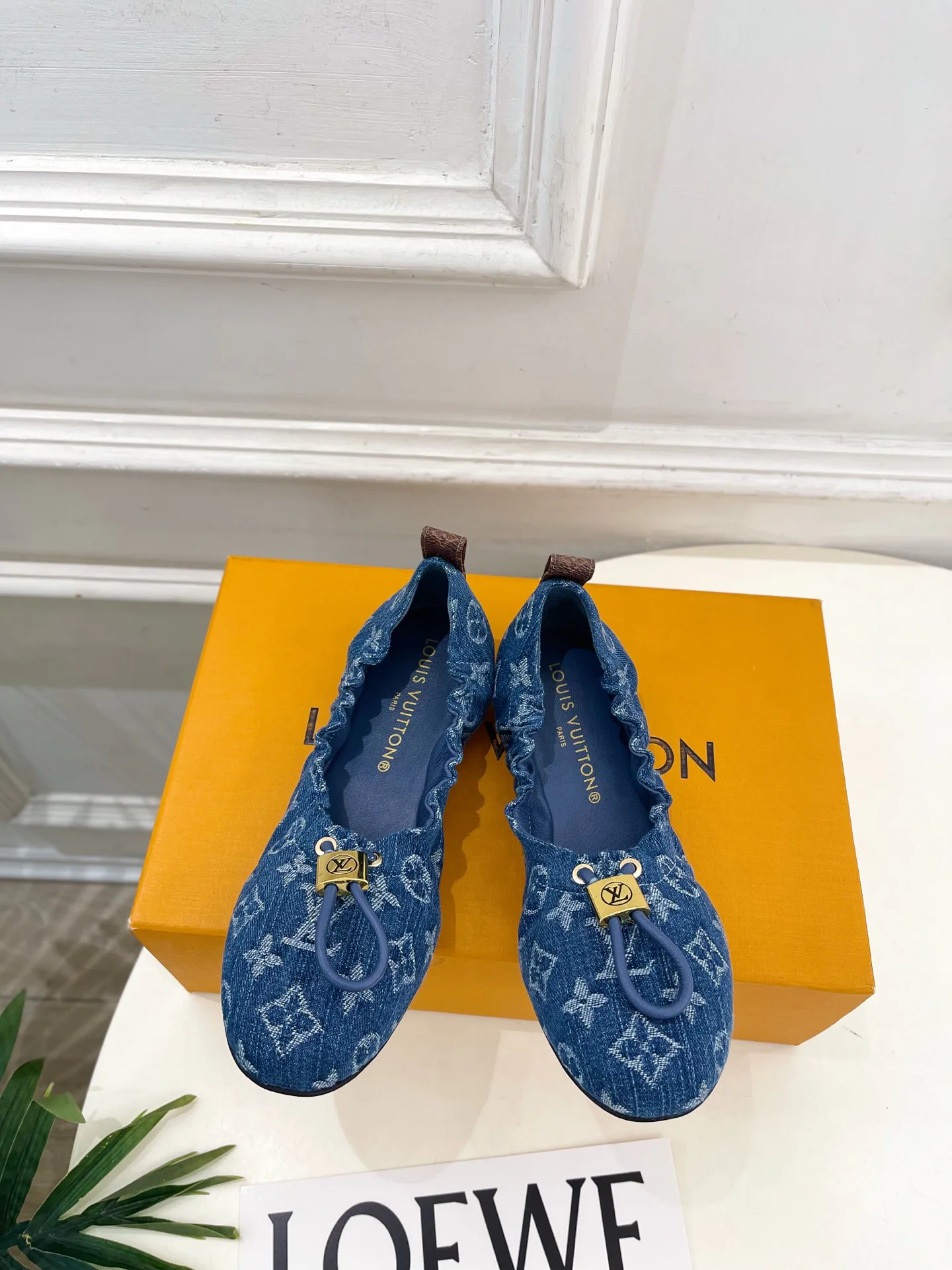 Women's Ballet Flats LOUIS VUITTON 17646560