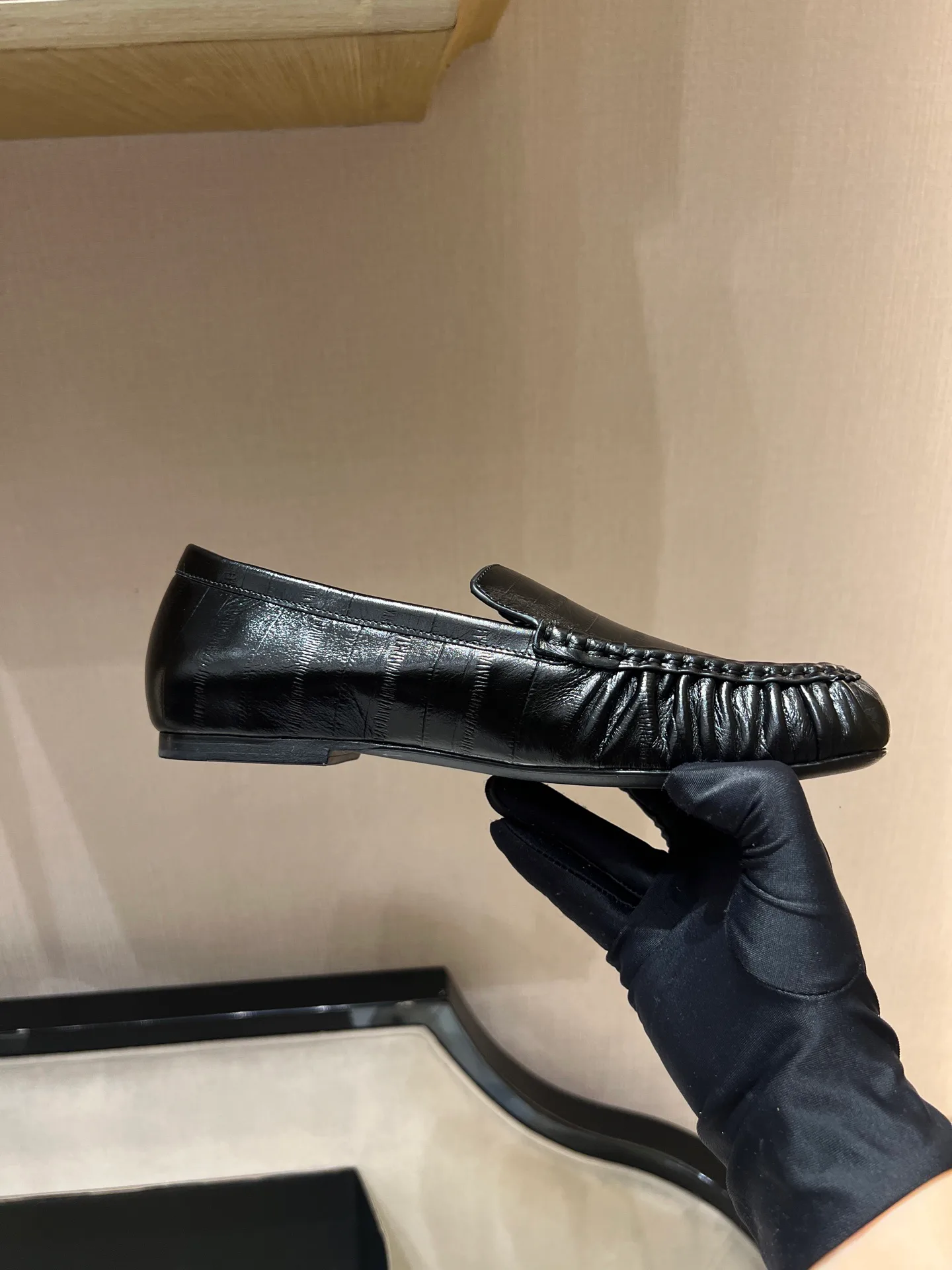 Women's Loafers And Moccasins SAINT LAURENT 17897592