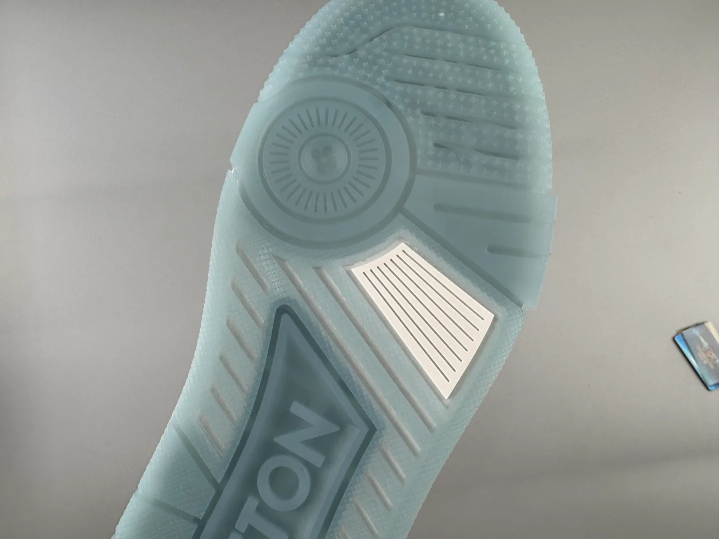 Men's Sneakers LOUIS VUITTON 17293065