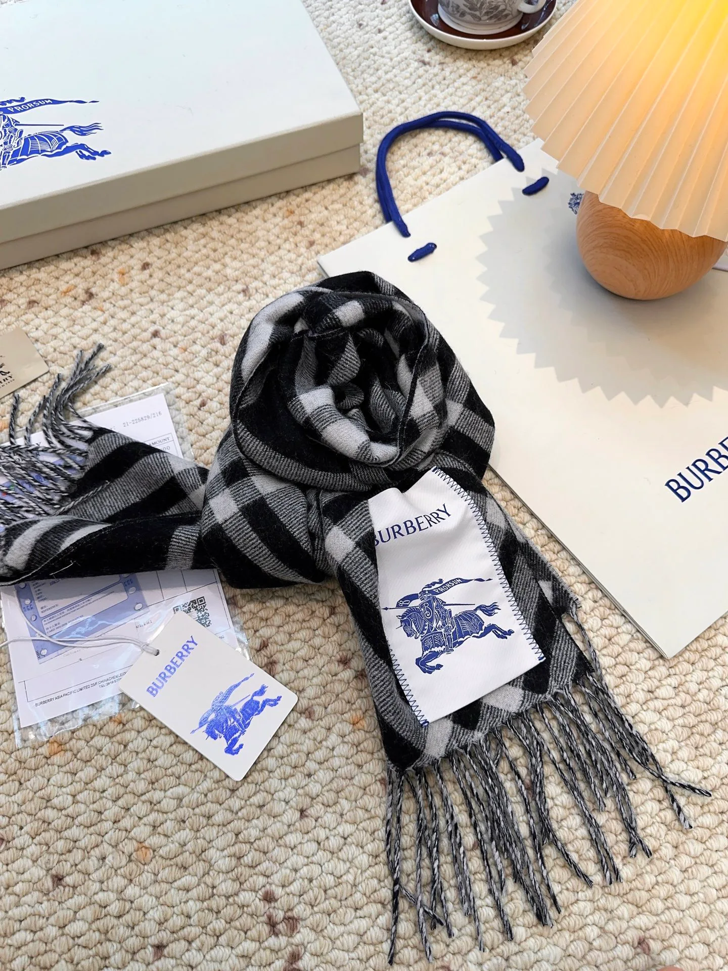 Scarves BURBERRY 18105488