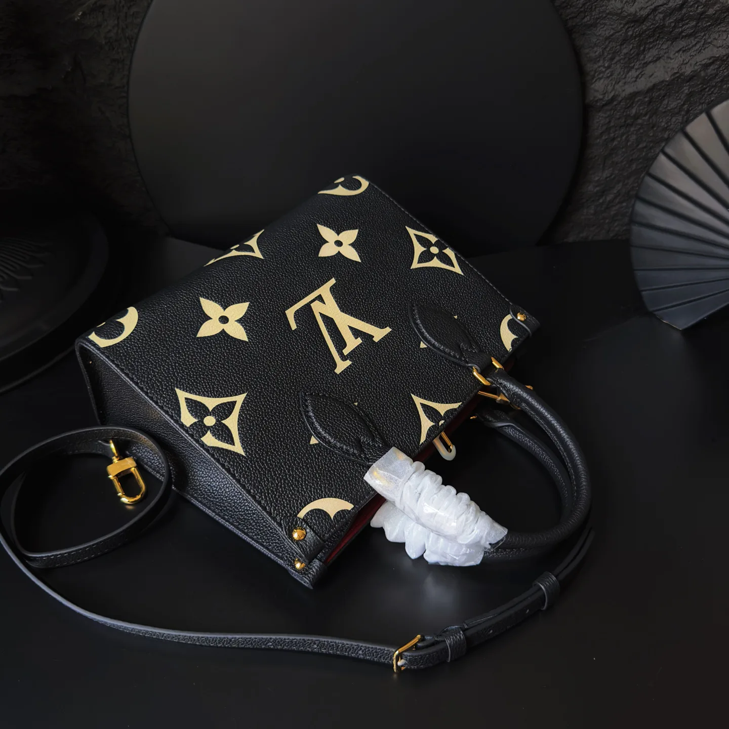 Women's Classic Handbags LOUIS VUITTON 17498629