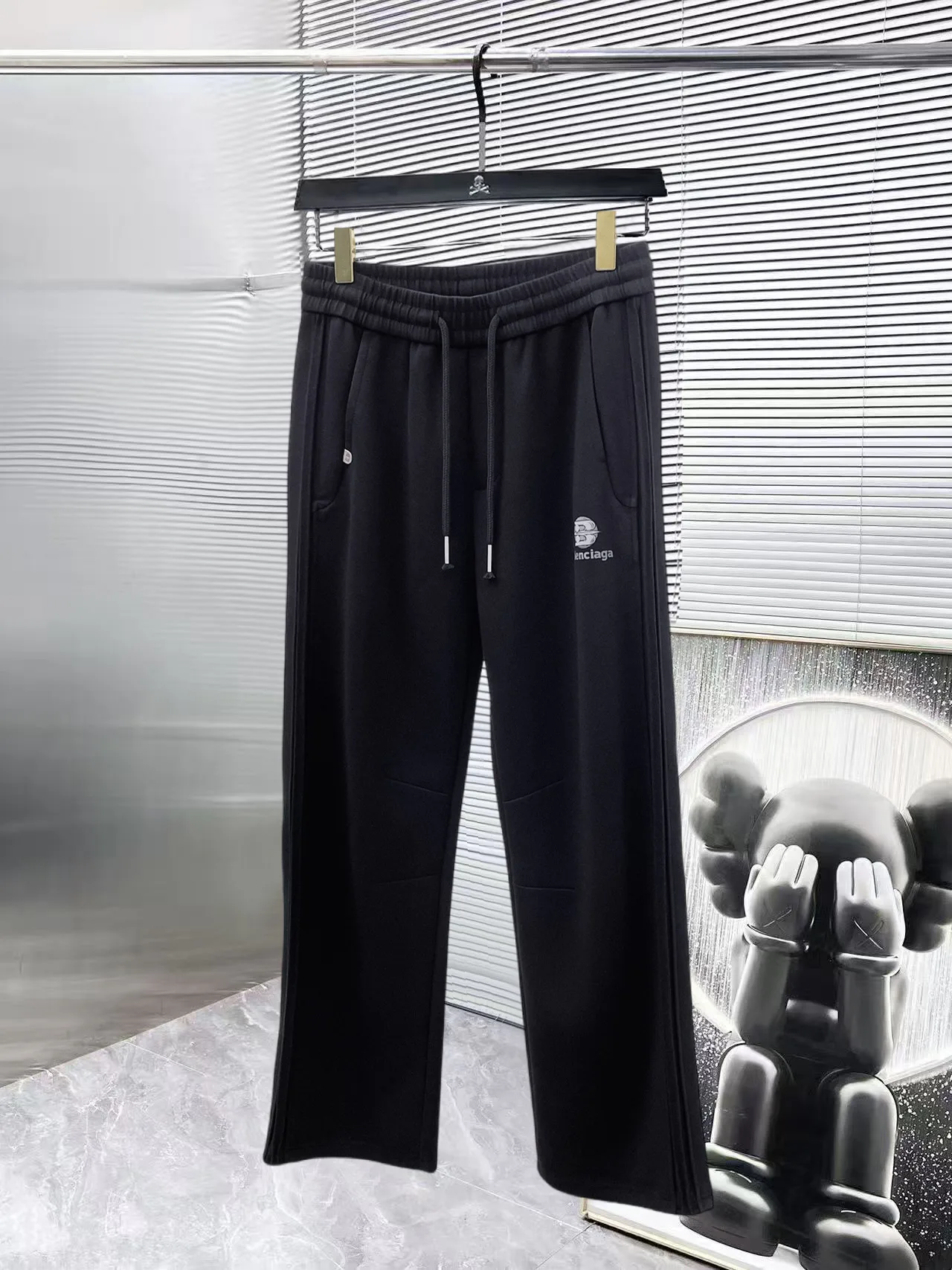 Men's Trousers BALENCIAGA 18197343