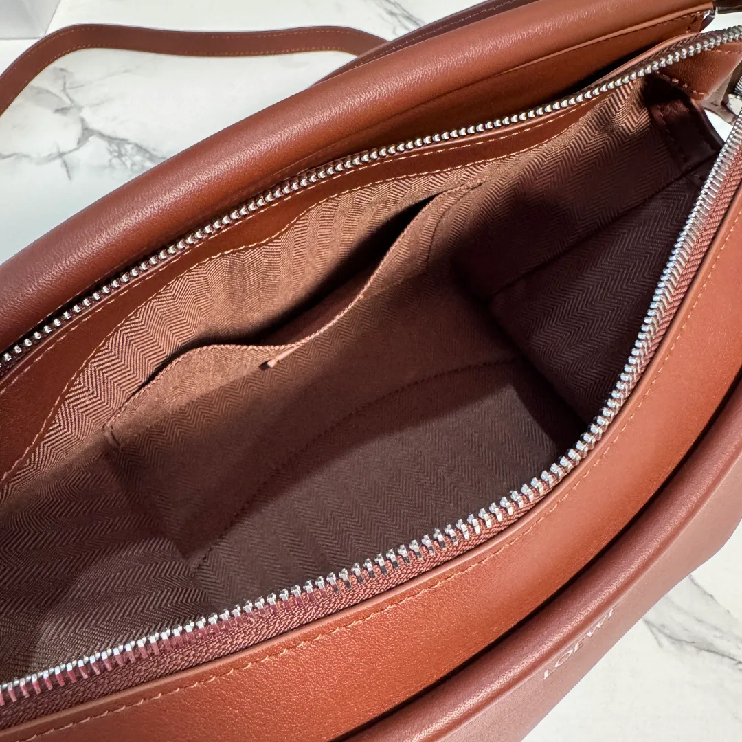Классические Сумки Женские Loewe 18632311