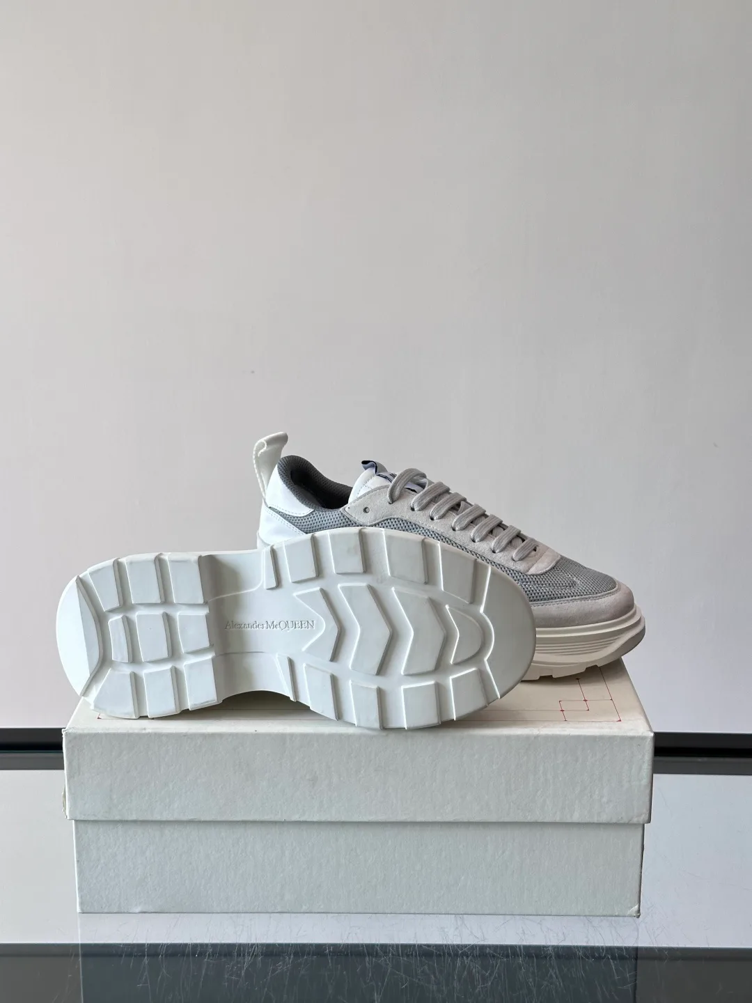 Women's Sneakers ALEXANDER MCQUEEN 17328783