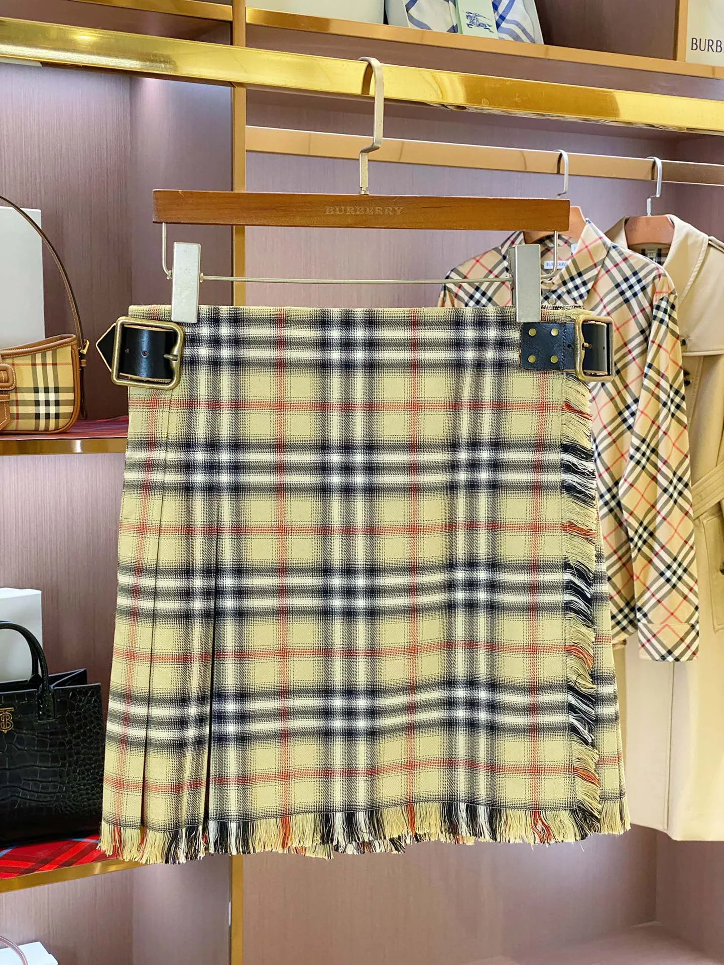 Women's Skirts BURBERRY 18386453