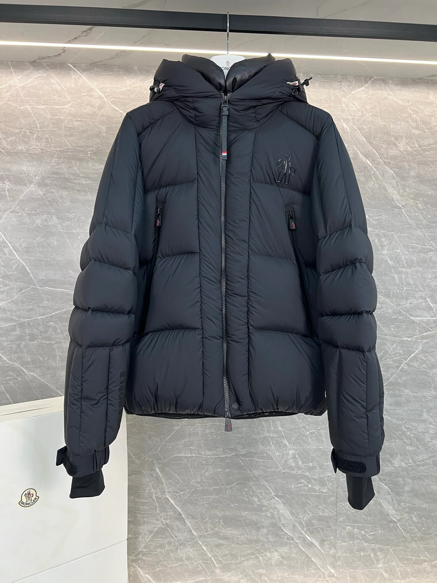 Men's Jackets And Down Jackets MONCLER 19572754