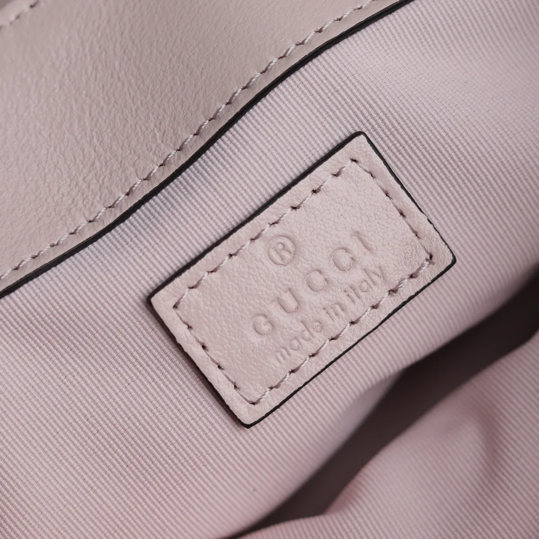 Women's Classic Handbags GUCCI 17947358