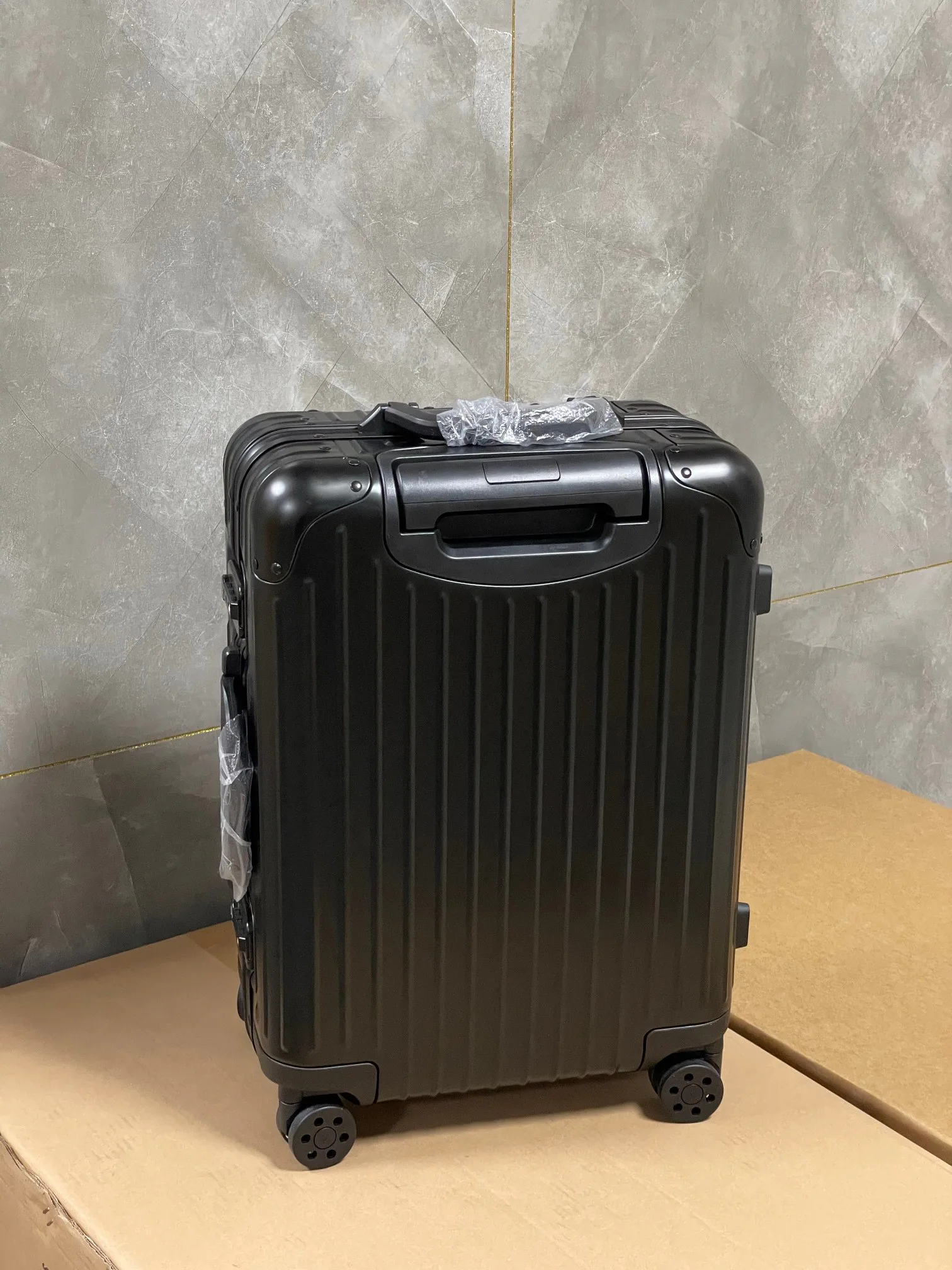 Suitcases RIMOWA 17365972