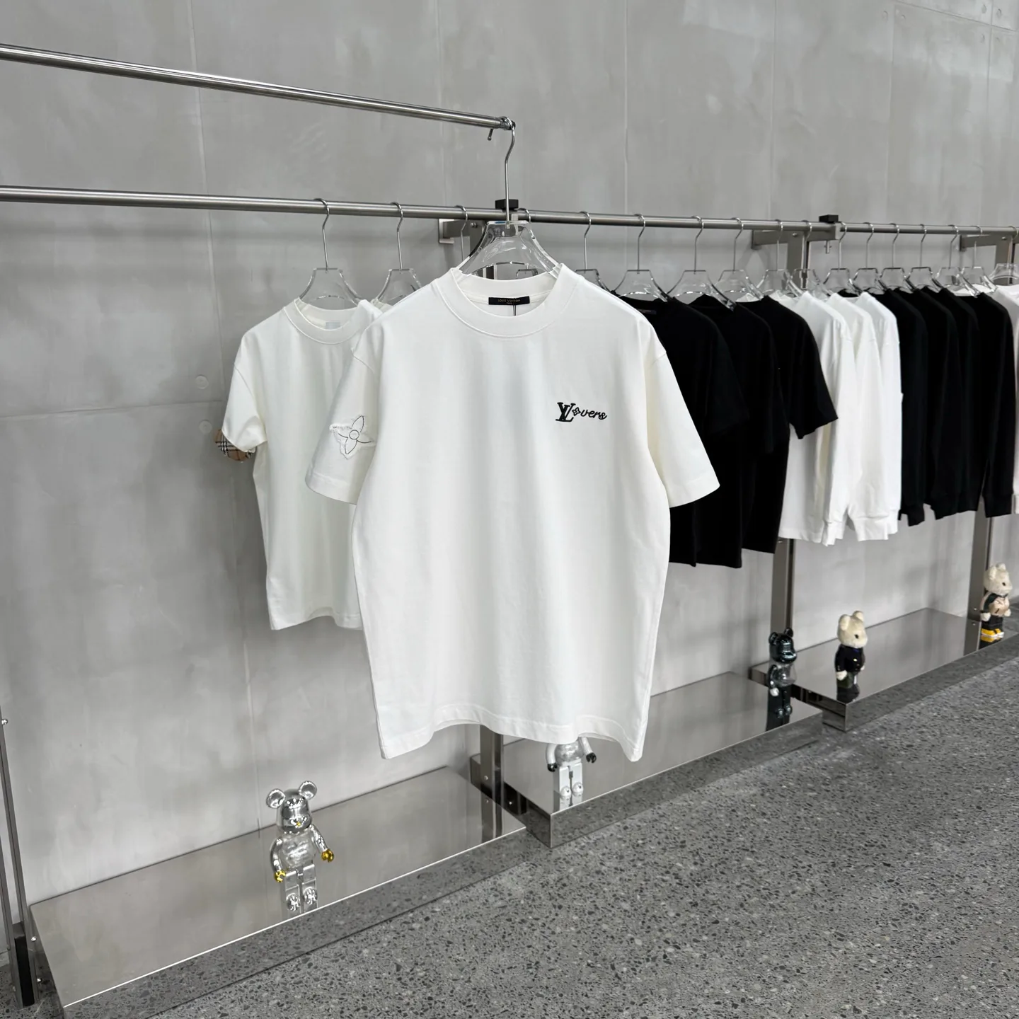 Men's T-Shirts LOUIS VUITTON 18203696