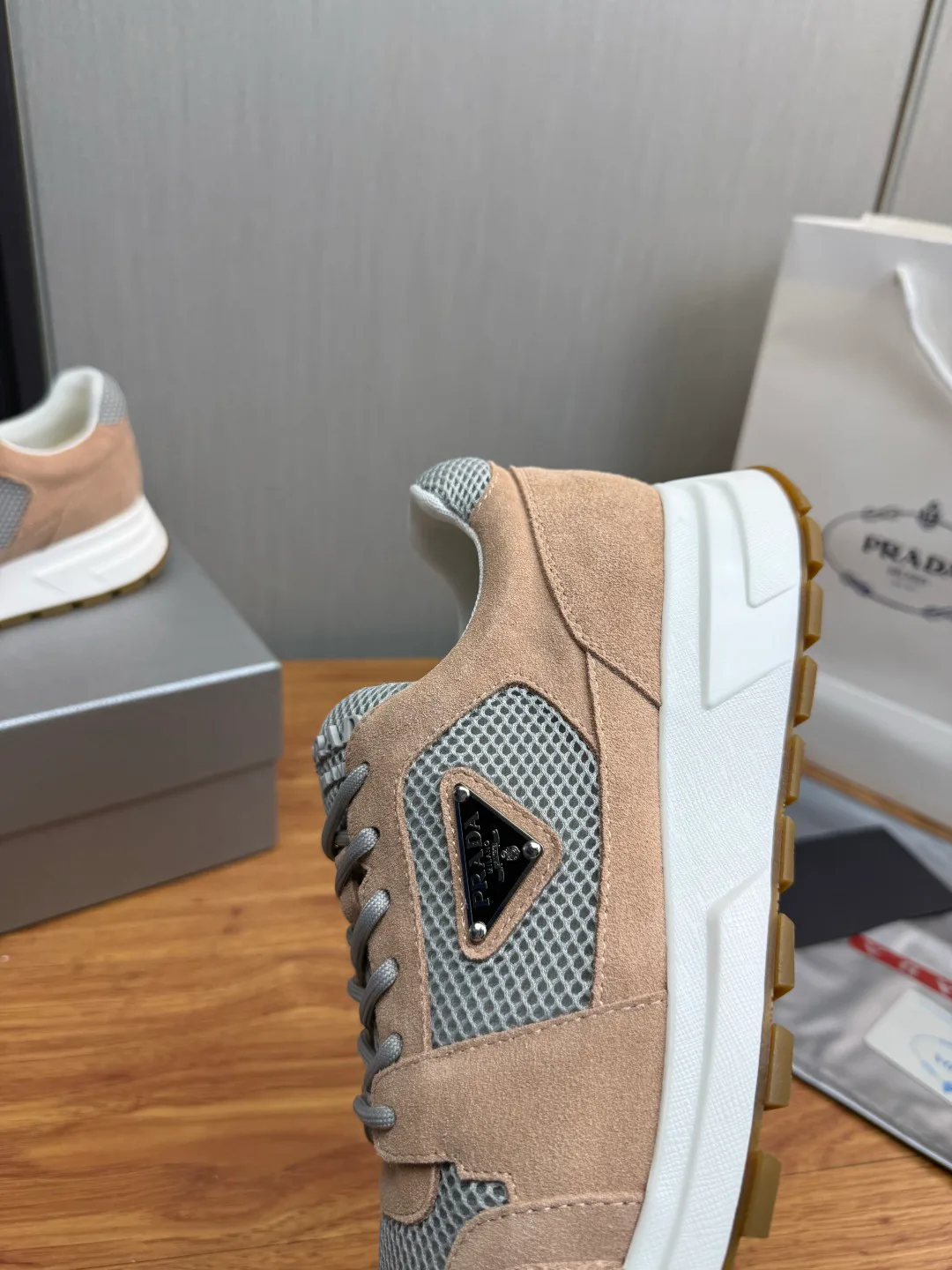 Men's Sneakers PRADA 18418637